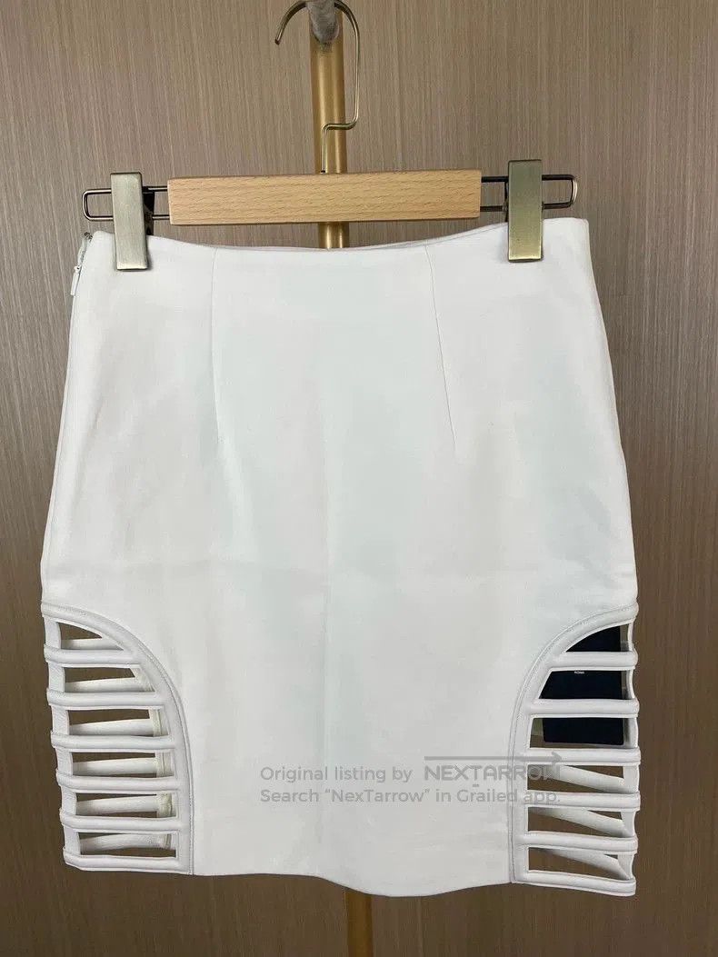 Fendi Fendi White Runway Skirt Size 38. Size US 38 / EU 54 - 2 Thumbnail