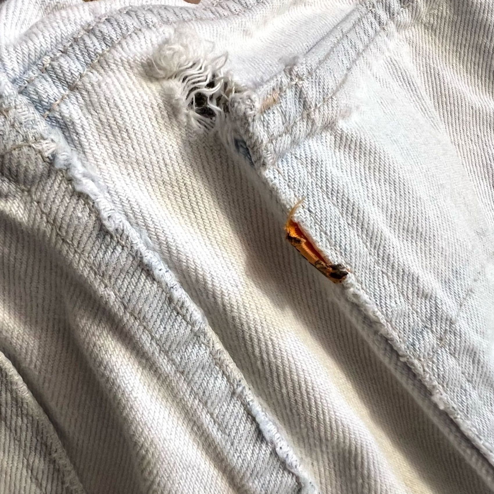 Levi's VINTAGE Levi’s Jea ns Mens 36 X32 Light Wash 550 Orange Tab Distressed Straight Jeans 34x30.5 Mens Size US 36 / EU 52 - 5 Thumbnail