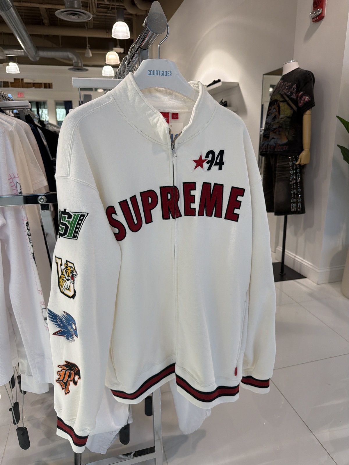 Supreme Supreme Mascots White Zip Up Size US L / EU 52-54 / 3 - 1 Thumbnail