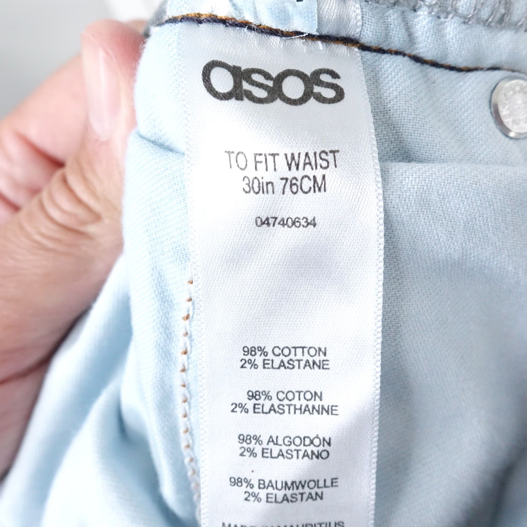 Asos VINTAGE ASOS Denim Shorts Women’s 30 Dark Wash Cuffed Jorts 8 Inseam Size 30 Blue Women Size 30" / US 8 / IT 44 - 5 Thumbnail
