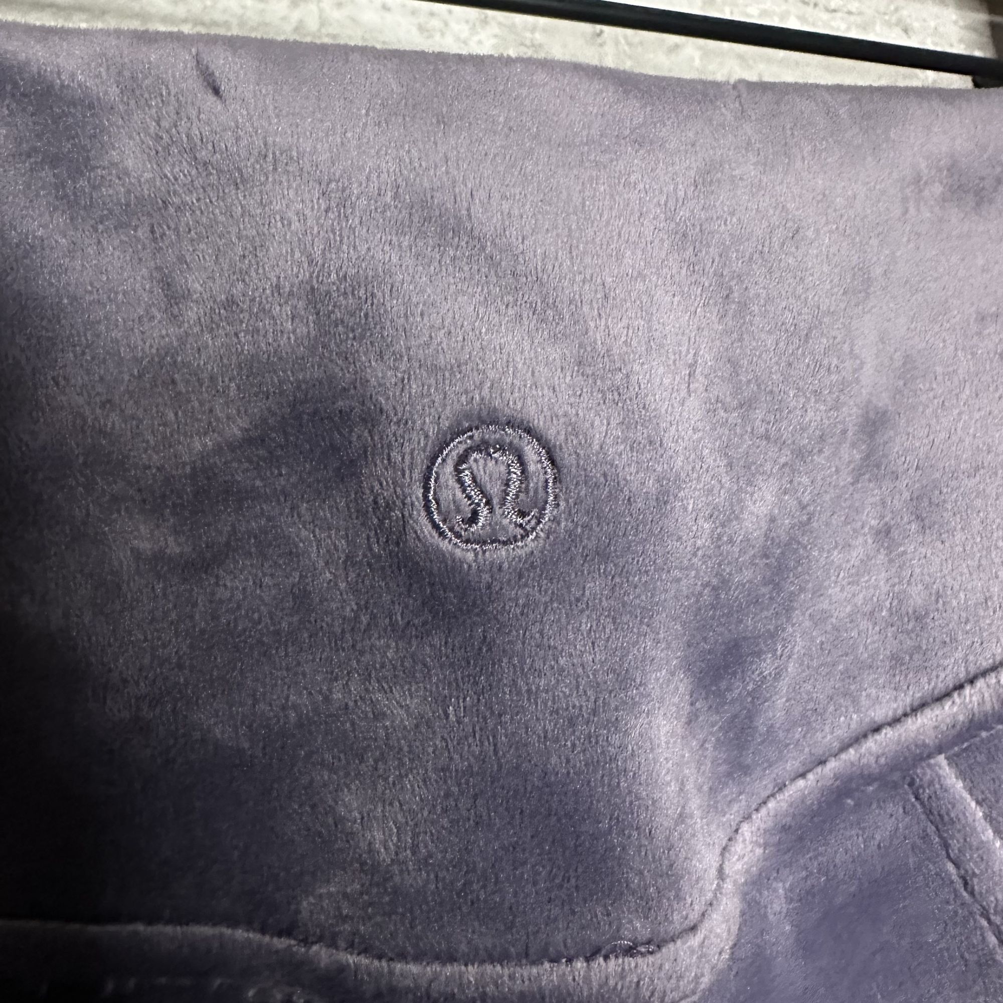 Lululemon Lululemon Scuba High Rise Mini Skirt Velvet NWT Medium Size 30" / US 8 / IT 44 - 2 Thumbnail