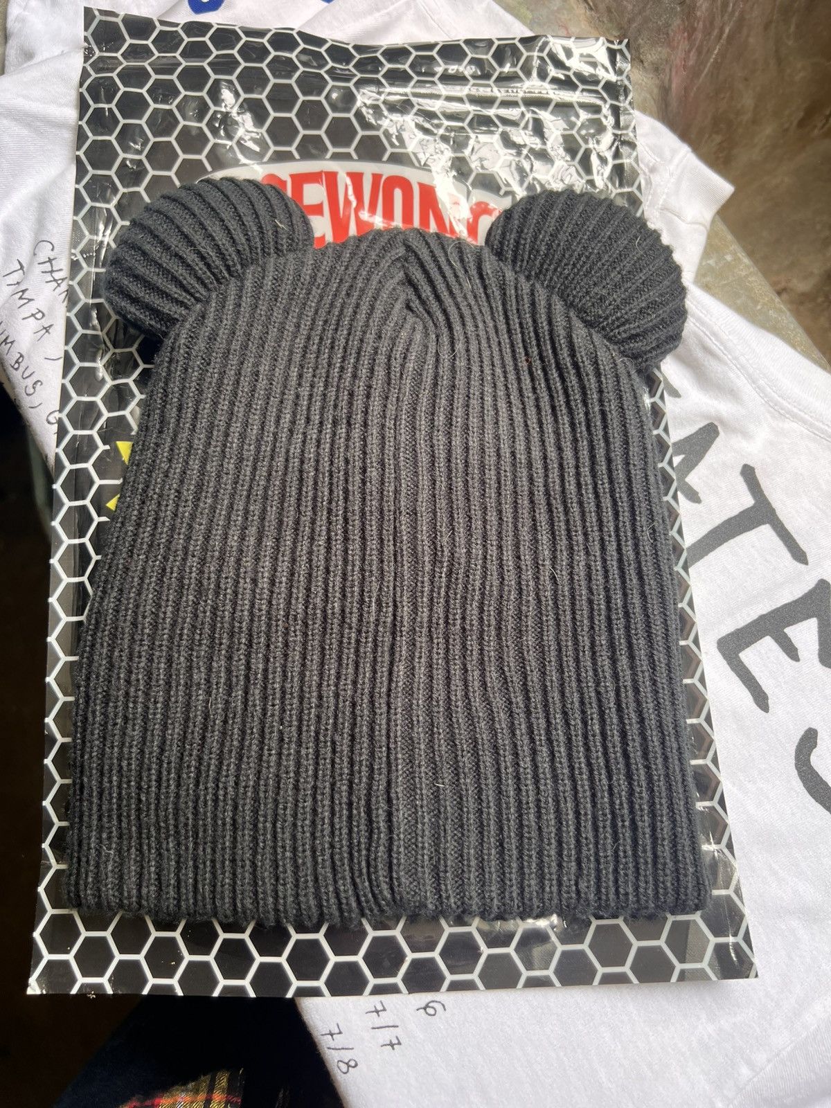 Japanese Brand Jose Wong ABCD mask beanie with ears Size ONE SIZE - 3 Thumbnail