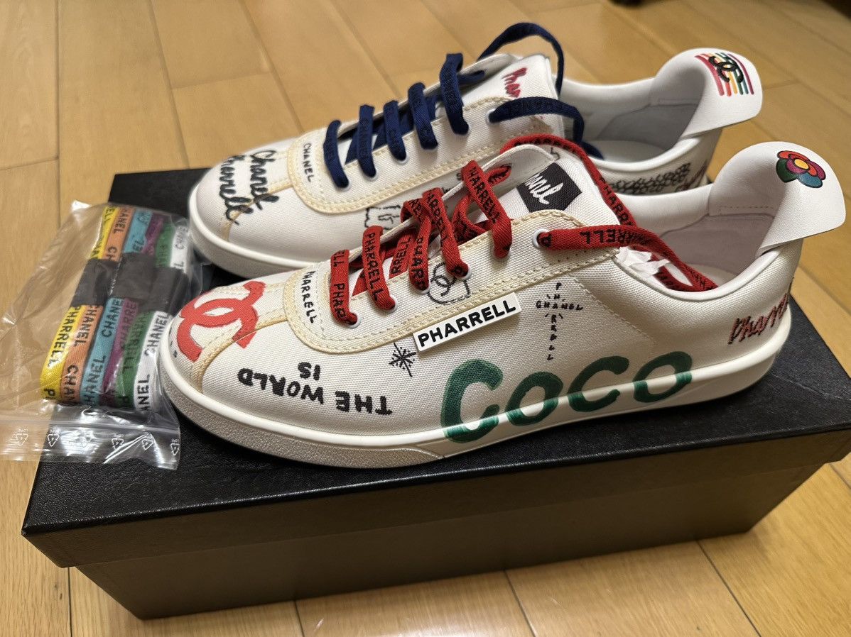 Chanel Pharrell x Chanel Graphic Canvas Sneakers Size US 9.5 / EU 42-43 - 2 Thumbnail