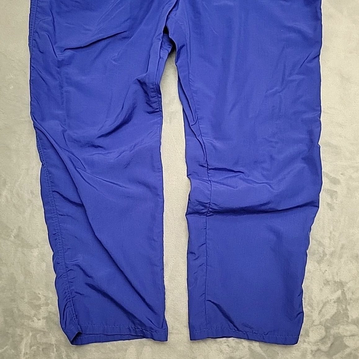 Lands' End VINTAGE Lands' End Track Pants Womens 20 Blue Windbreaker Jogger Pants Wind Resistant Nylon USA Y2K Mens Womens Size 42" / US 20 - 2 Thumbnail