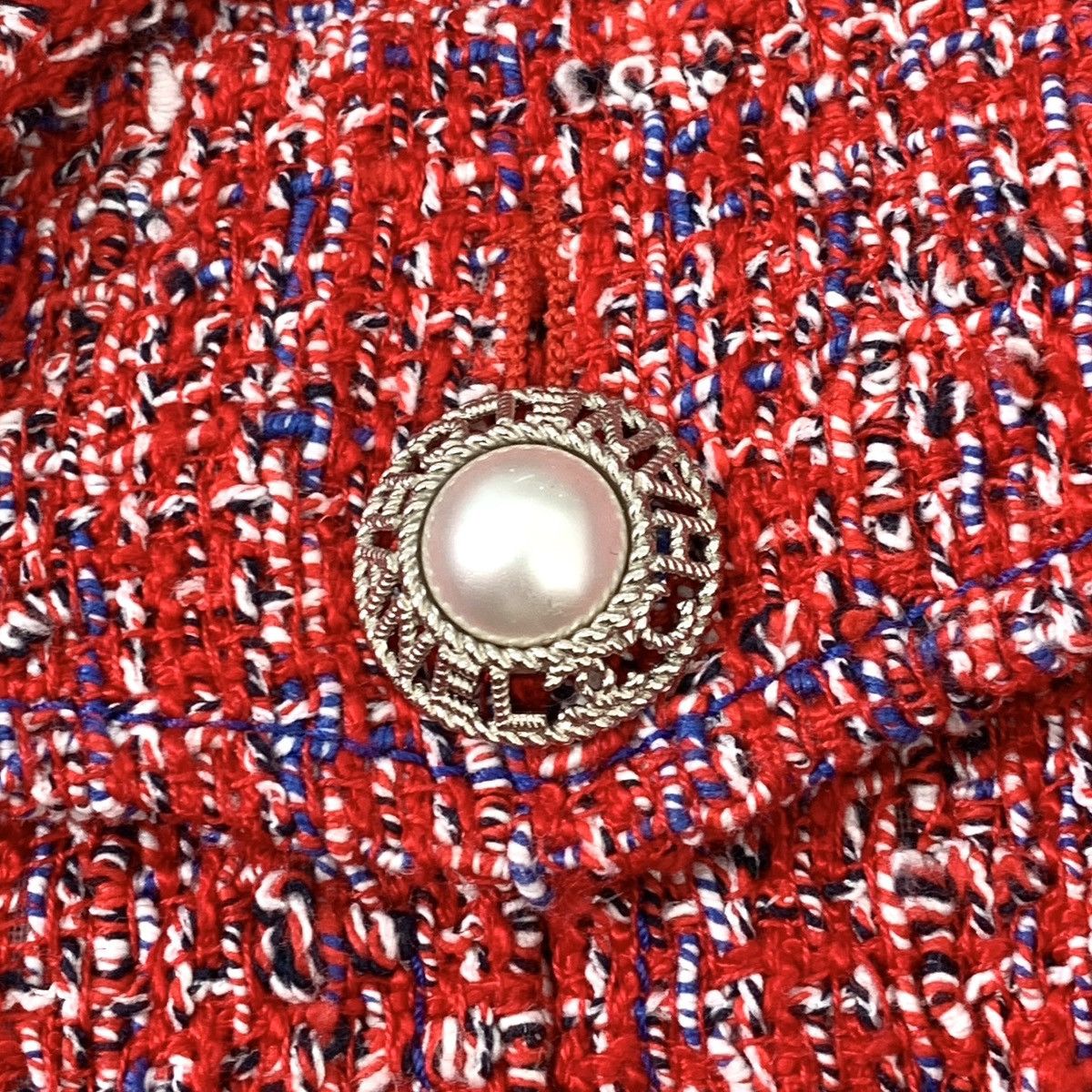 Chanel Chanel Red Pearl Button Cotton Lapel Tweed Woven Jacket Size XS / US 0-2 / IT 36-38 - 6 Thumbnail