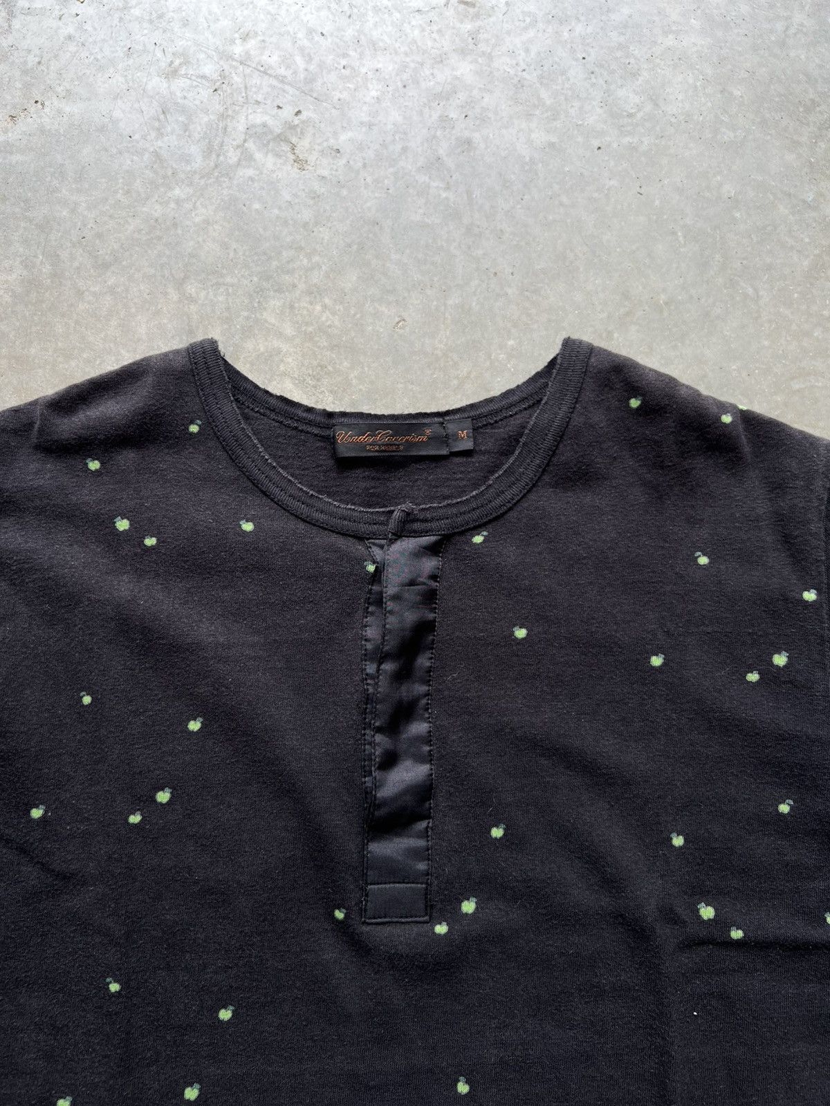 Jun Takahashi × Undercover Undercover Apple Shirt Button Up All Over Print Size US M / EU 48-50 / 2 - 5 Thumbnail