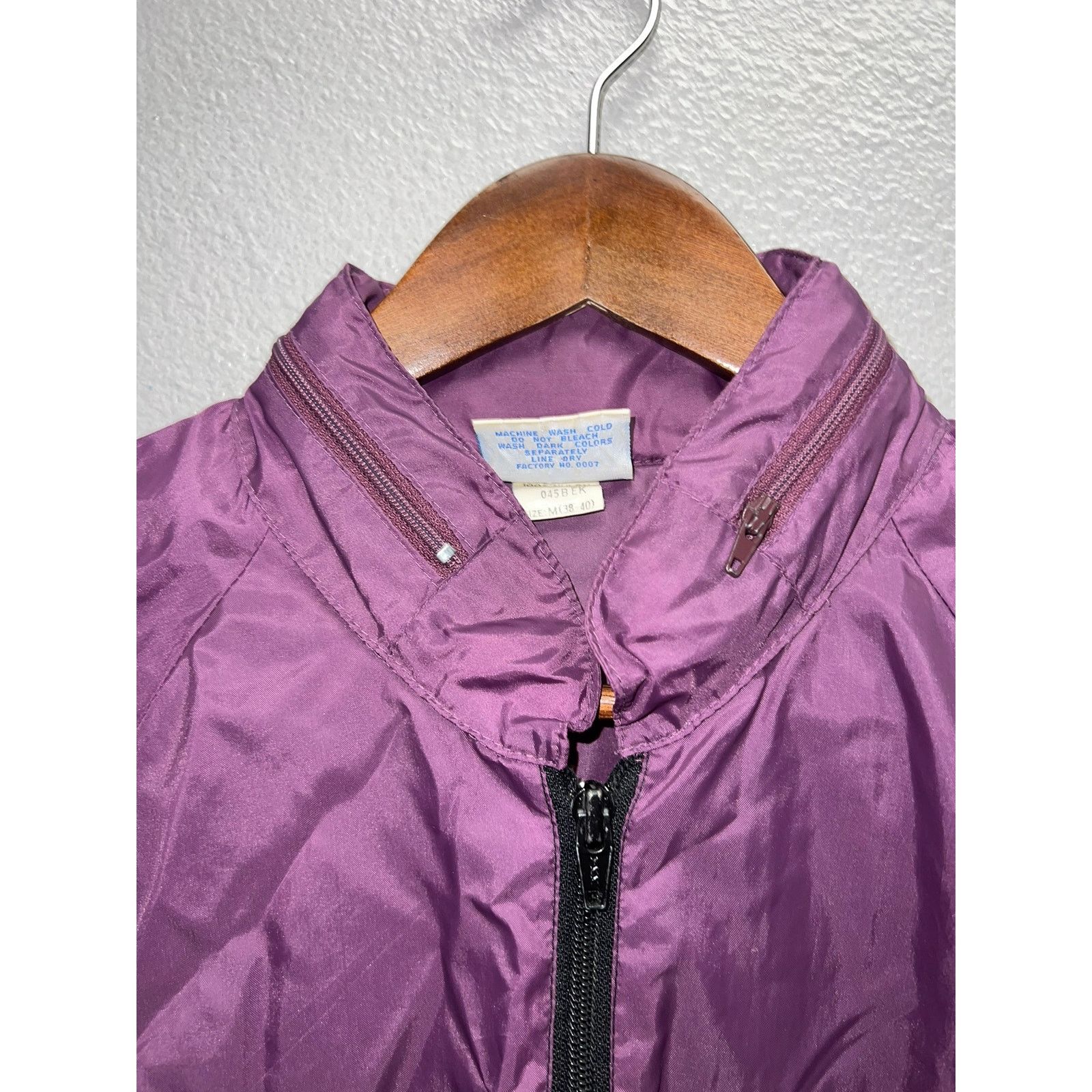 Vintage Vintage Adidas Windbreaker Lightweight Jacket Purple 80s M Size US M / EU 48-50 / 2 - 7 Thumbnail