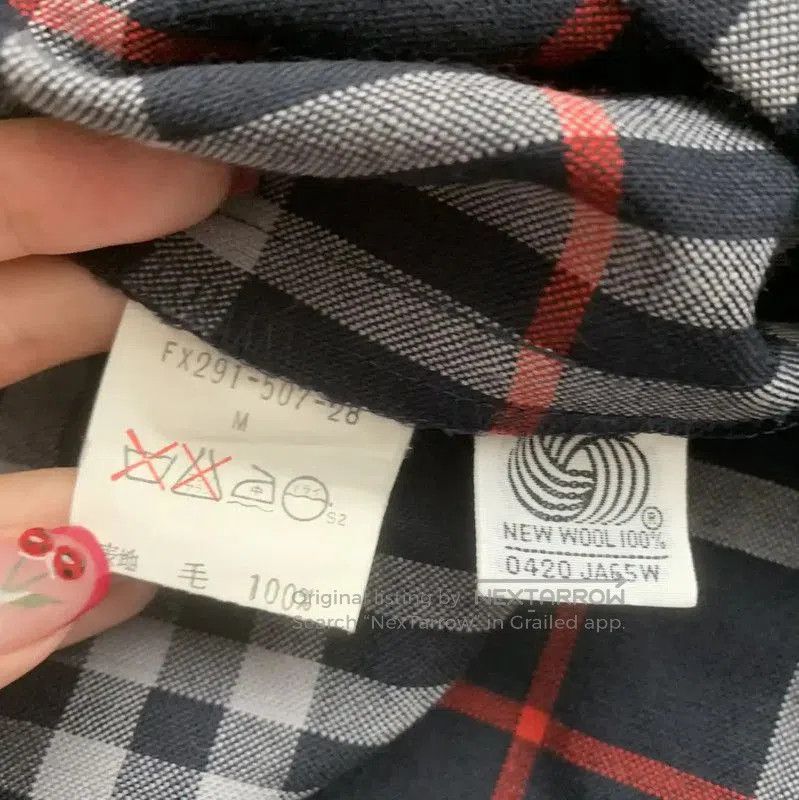 Burberry Burberry Women's Navy Wool Check Skirt. Size 27" / US 4 / IT 40 - 6 Thumbnail
