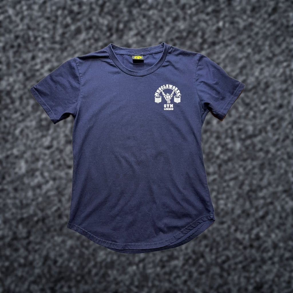 Vintage Vintage Musle Works Gym London blue shirt mens size m Size US M / EU 48-50 / 2 - 1 Thumbnail