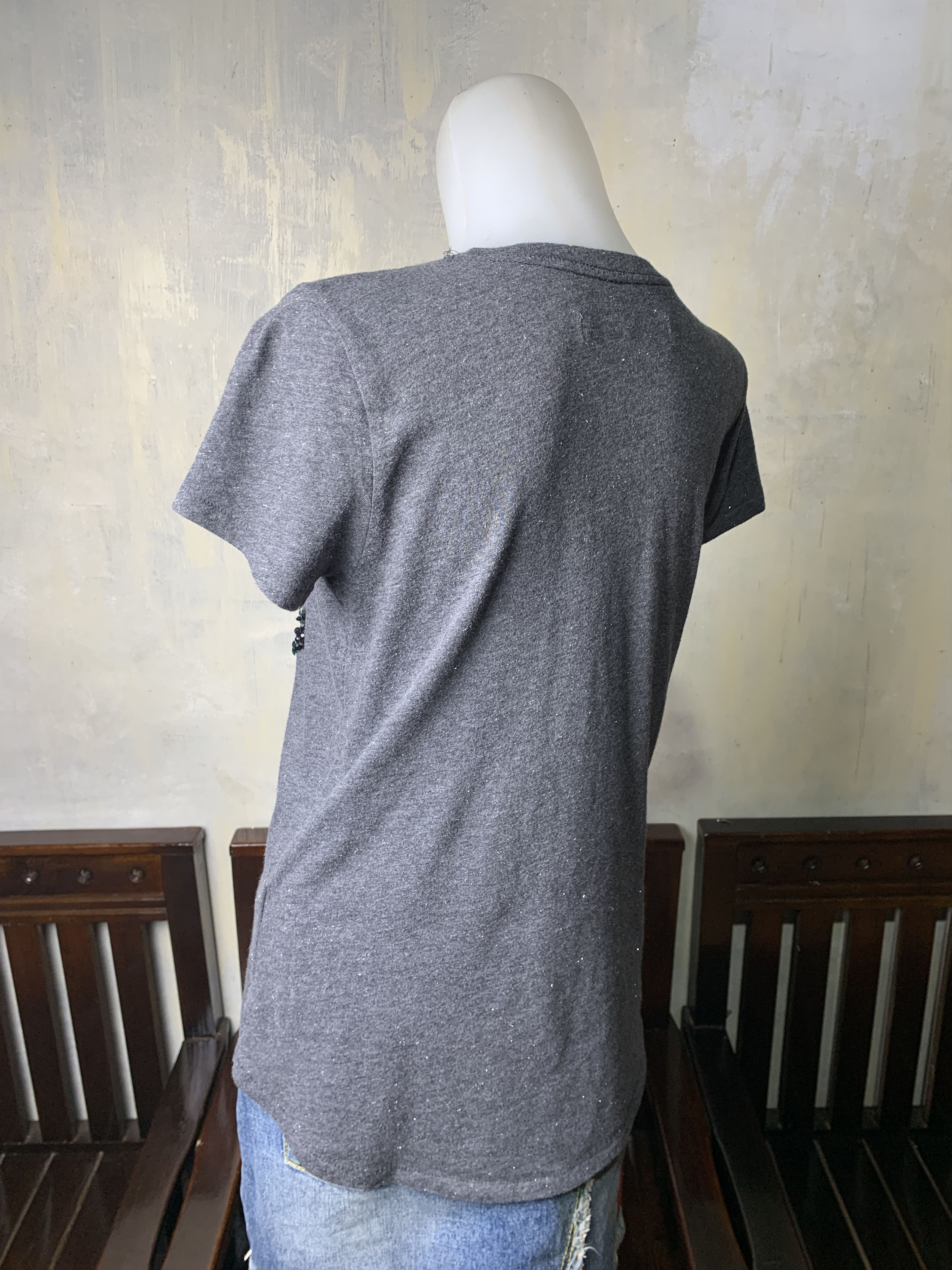 Abercrombie & Fitch Abercrombie & Fitch Gray Glitter Beady Tee (S) Size S / US 4 / IT 40 - 3 Thumbnail