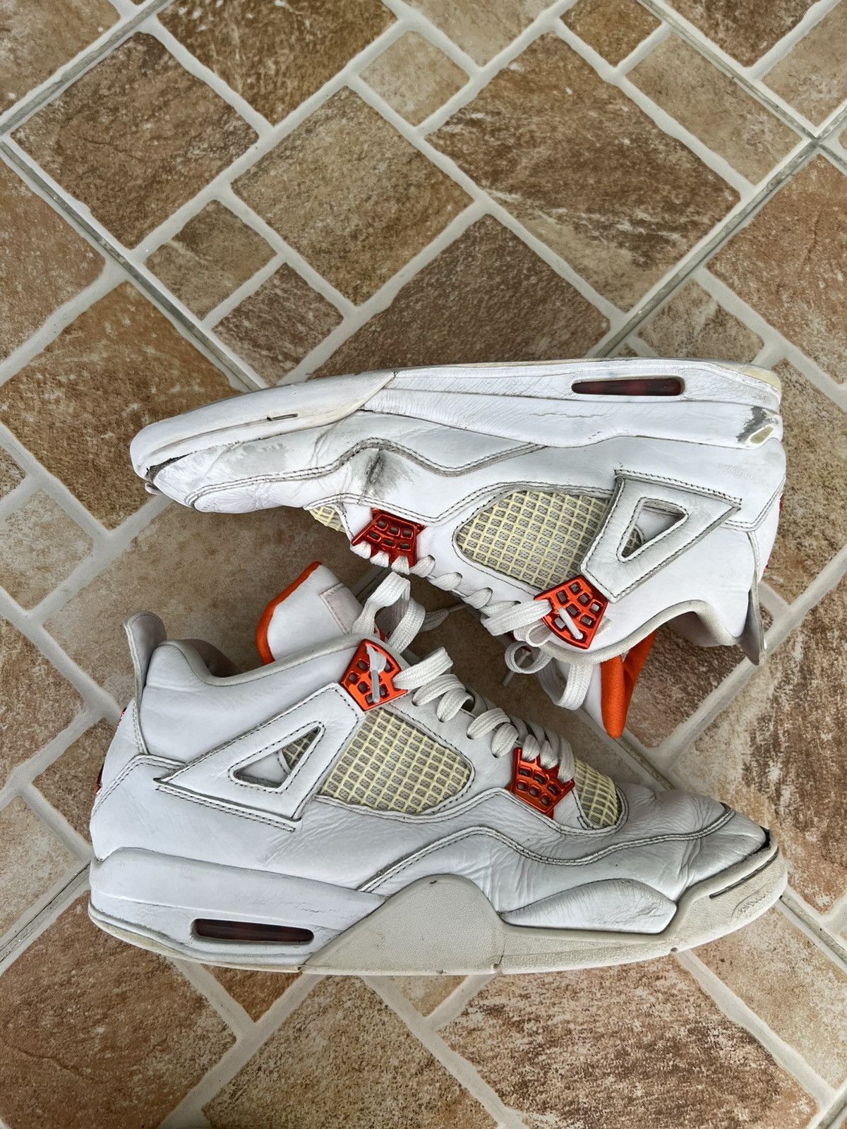 Jordan Brand Jordan 4 metalic Red Size US 10.5 / EU 43-44 - 2 Thumbnail