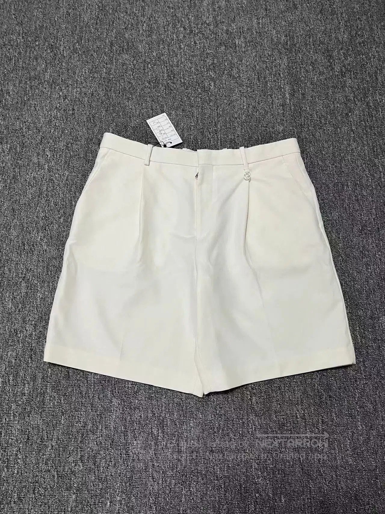 Louis Vuitton Louis Vuitton White Logo Wool Shorts. Size US 42 / EU 58 - 1 Thumbnail