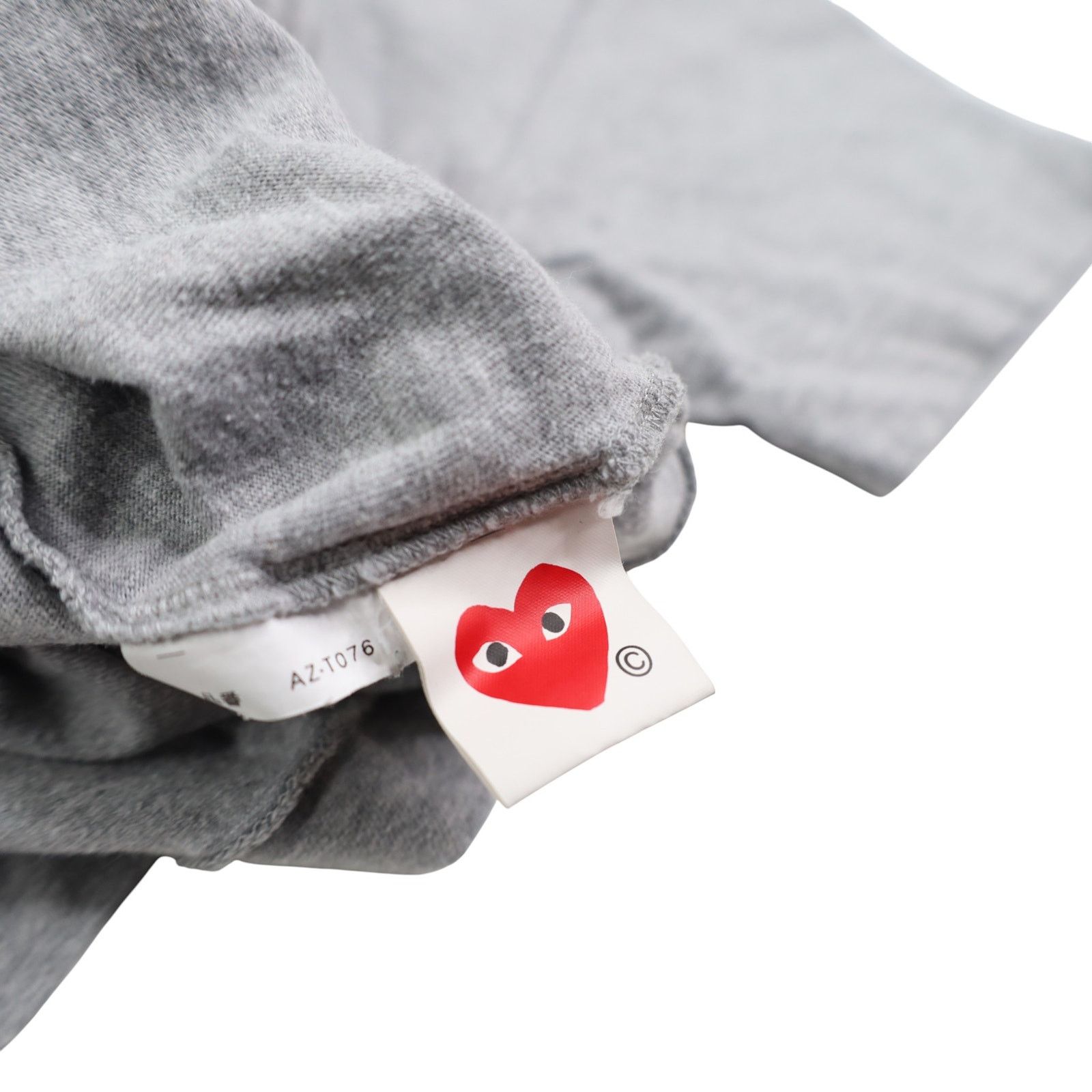 Comme des Garcons Comme Des Garcons Play Heart Patch Graphic T Shirt Size US M / EU 48-50 / 2 - 7 Thumbnail