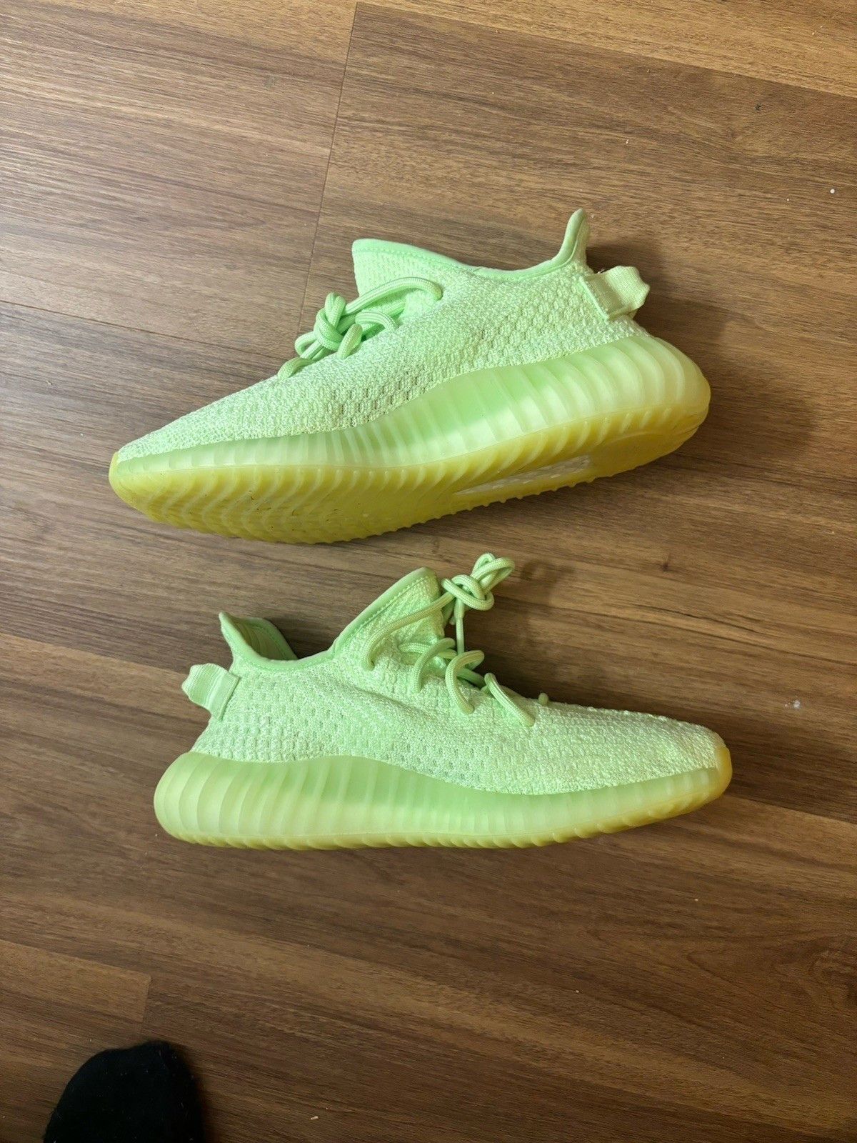 Yeezy Adidas Yeezy Boost 350 V2 GID Glow Size US 6.5 / EU 39-40 - 3 Thumbnail