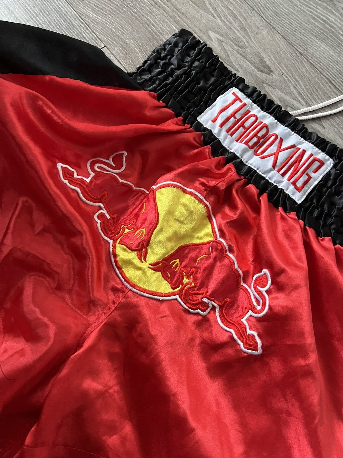 Other Red Bull Vintage Muay Thai Boxing Rare Shorts Size US 32 / EU 48 - 15 Thumbnail