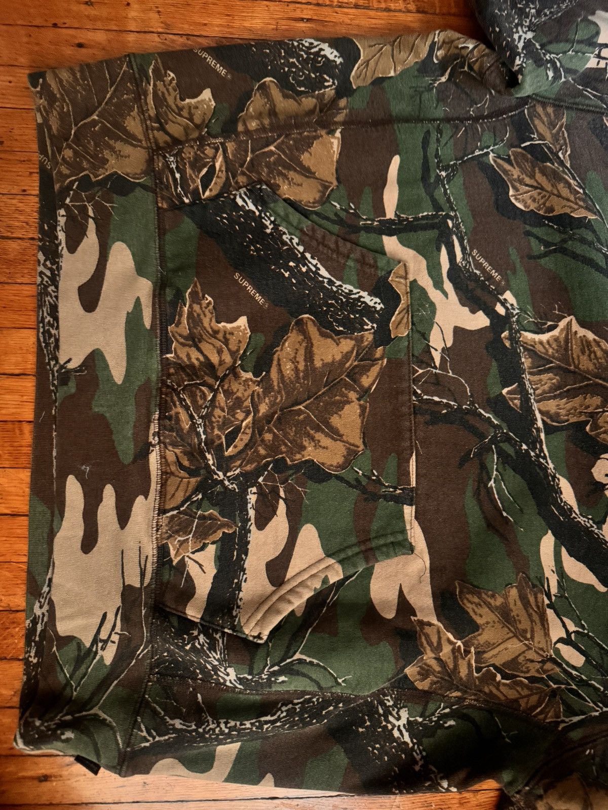 Supreme Camo Supreme Small Box Hoodie 'Branch Woodland Camo' Size US M / EU 48-50 / 2 - 3 Thumbnail