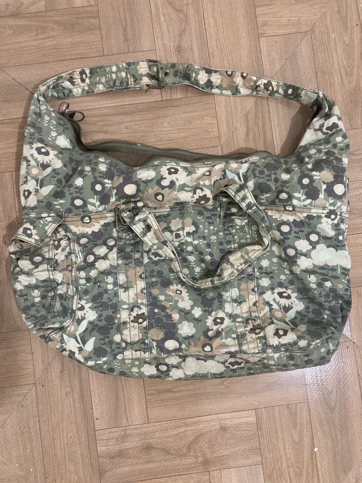 Gap Vintage USA Made Gap military bag Floral Camou Size 46 - 1 Thumbnail