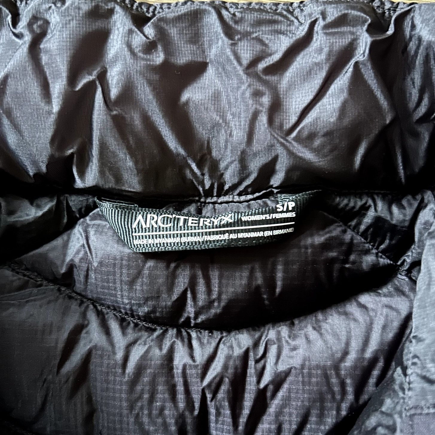 Arc'teryx Arc'teryx Cerium Jacket Womans Size S / US 4 / IT 40 - 3 Thumbnail