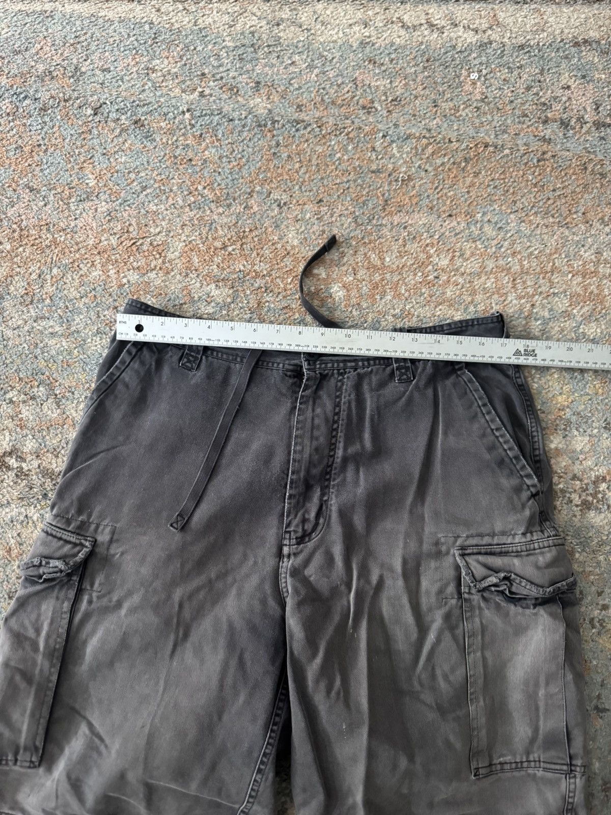 American Eagle Outfitters VTG American Eagle y2k Grey faded Cargo Shorts 34 Size US 34 / EU 50 - 7 Thumbnail