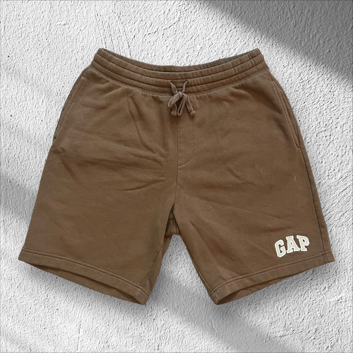 Gap Gap Arc Spellout Cotton Shorts – Brown/Tan – Size Large Size US 32 / EU 48 - 1 Thumbnail