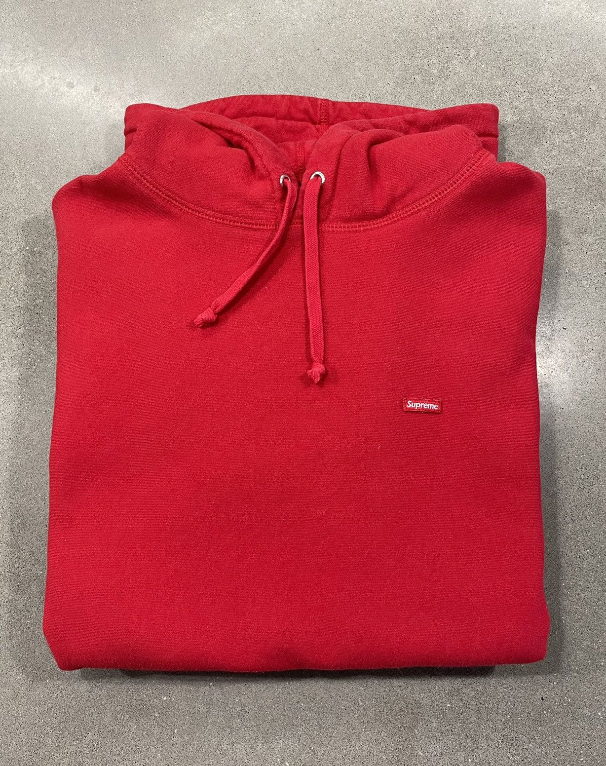 image of Mint: S/s 2021 Supreme Small Box Logo Hoodie "red", Men's