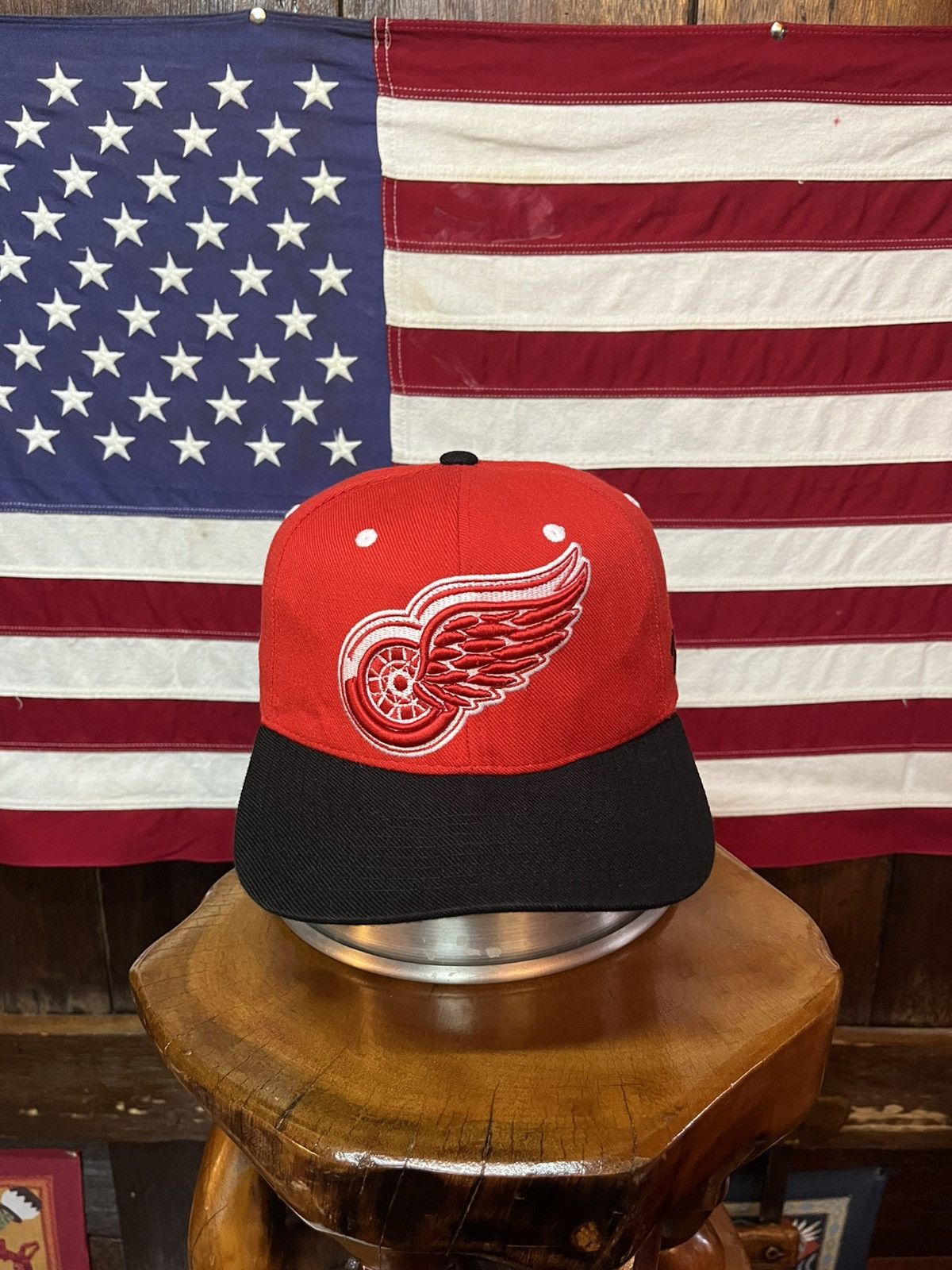 NHL × Red Wing × Zephyr NHL Detroit Red Wings Fitted Hat Size ONE SIZE - 1 Thumbnail