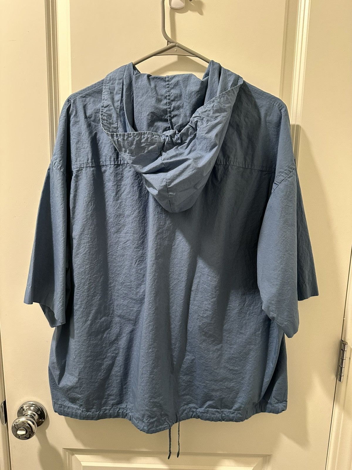 Cos COS RELAXED HOODED COTTON SHORT-SLEEVED SHIRT Size US M / EU 48-50 / 2 - 5 Thumbnail
