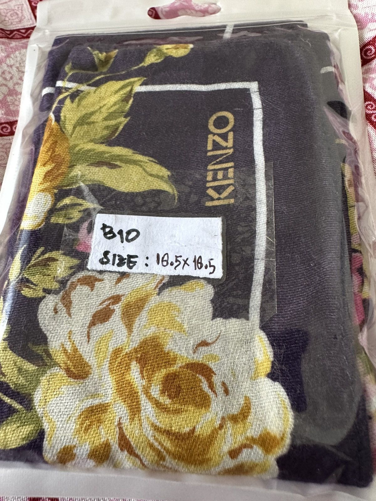 Kenzo × Vintage Vintage Burberry Handkerchief/ Neckerchief/ Bandana Size ONE SIZE - 15 Thumbnail