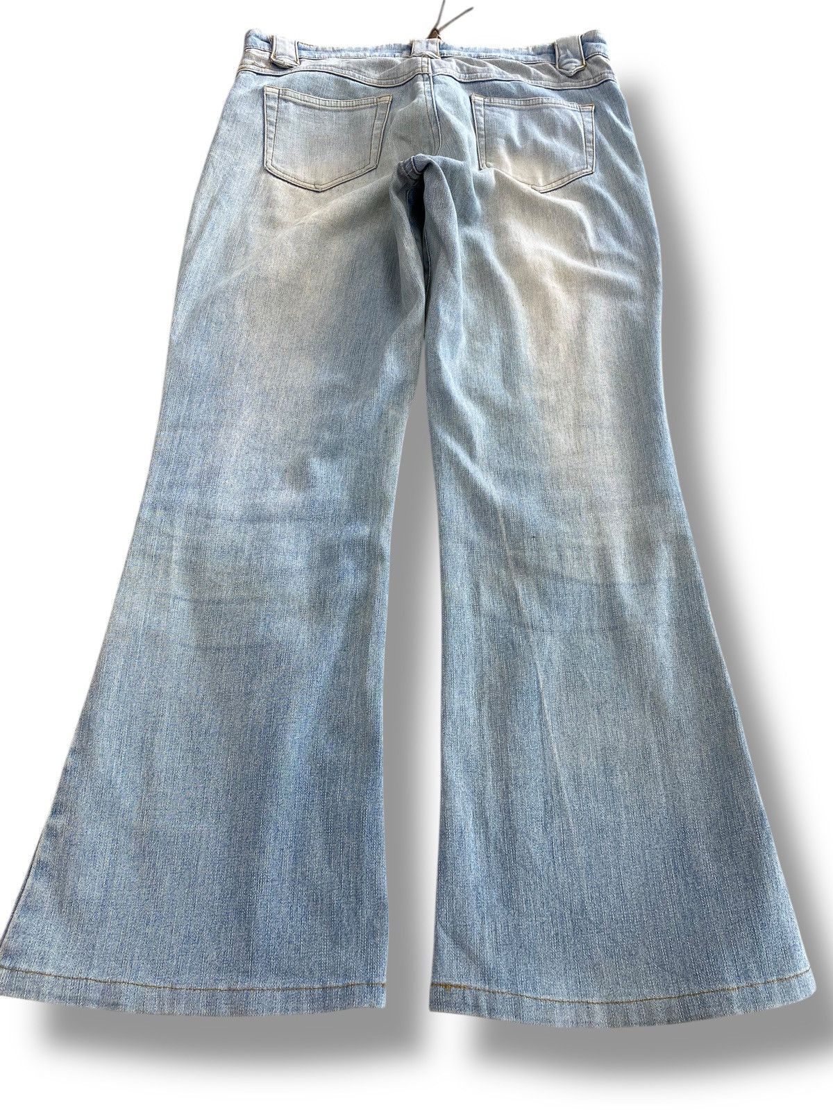 Japanese Brand Japanese Brand Light Wash Arrow Line Style Flare Jeans Size US 30 / EU 46 - 3 Thumbnail