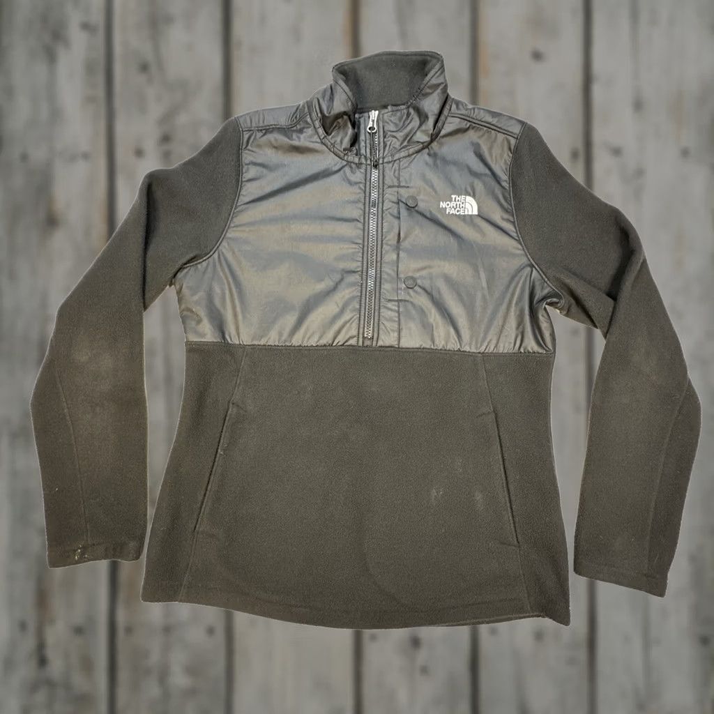The North Face The North Face Women's M Black Half-Zip Tundra Pullover Jacket Fleece Pockets Zip Zipper Size M / US 6-8 / IT 42-44 - 1 Thumbnail