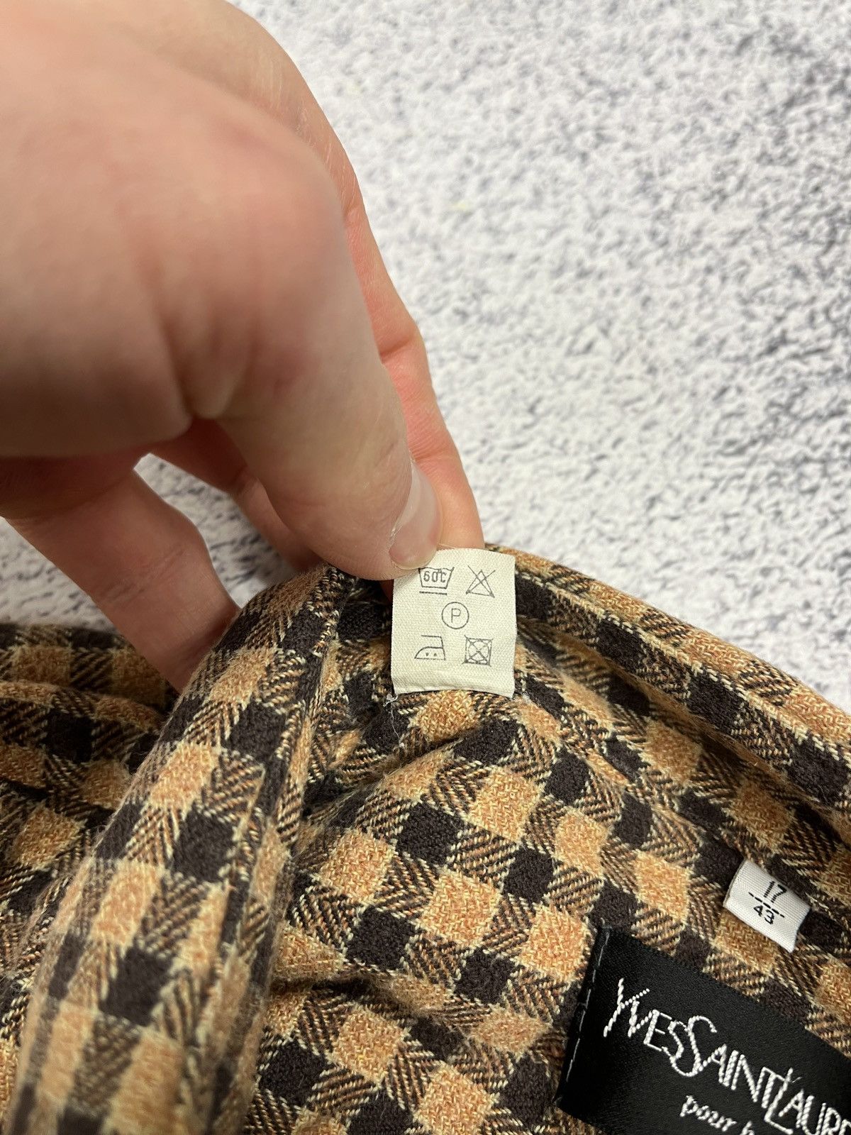 Vintage Yves Saint Laurent Pour Homme YSL Logo Flannel Plaid Shirt Size US L / EU 52-54 / 3 - 9 Thumbnail