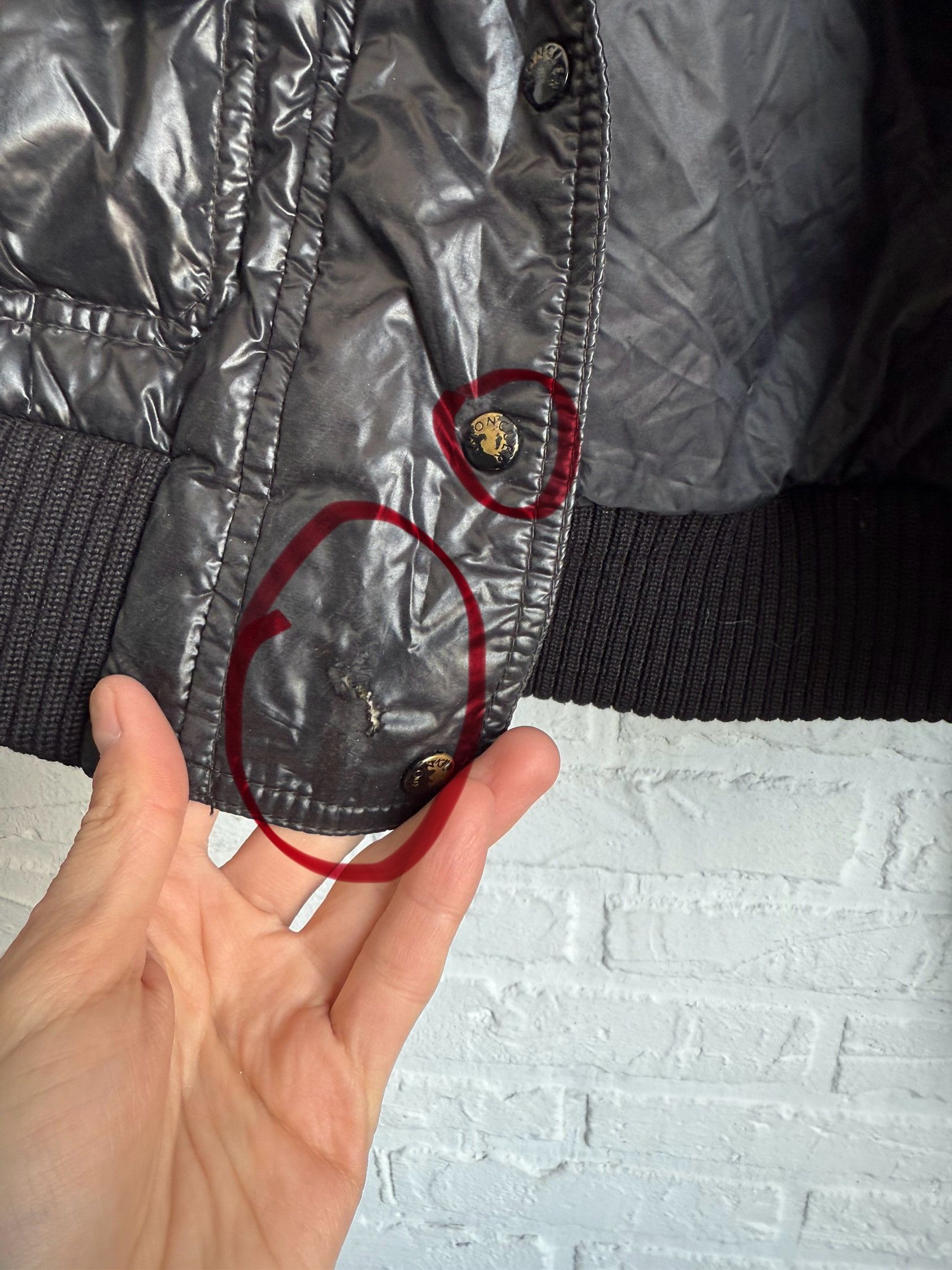 Moncler Moncler fur hood short puffer down jacket Size XS / US 0-2 / IT 36-38 - 16 Thumbnail