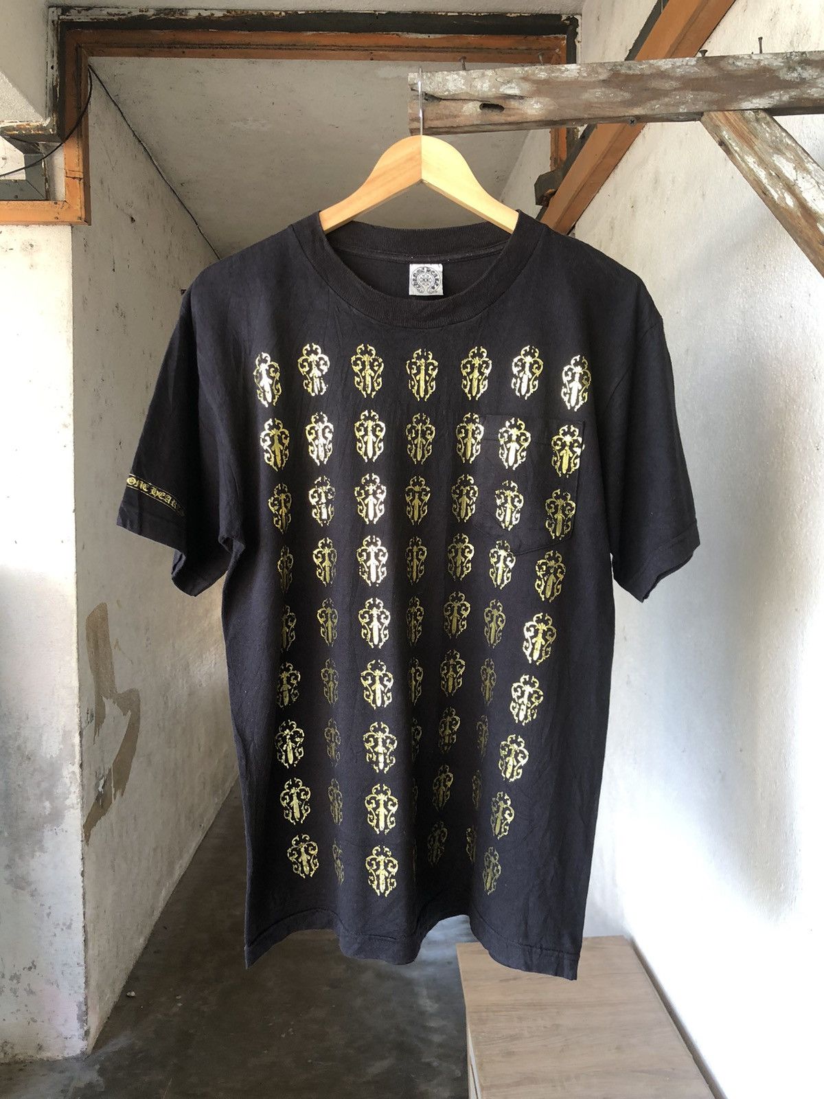 Chrome Hearts Vintage Chrome Heart Dagger Fullprint Tshirt Size US M / EU 48-50 / 2 - 1 Thumbnail