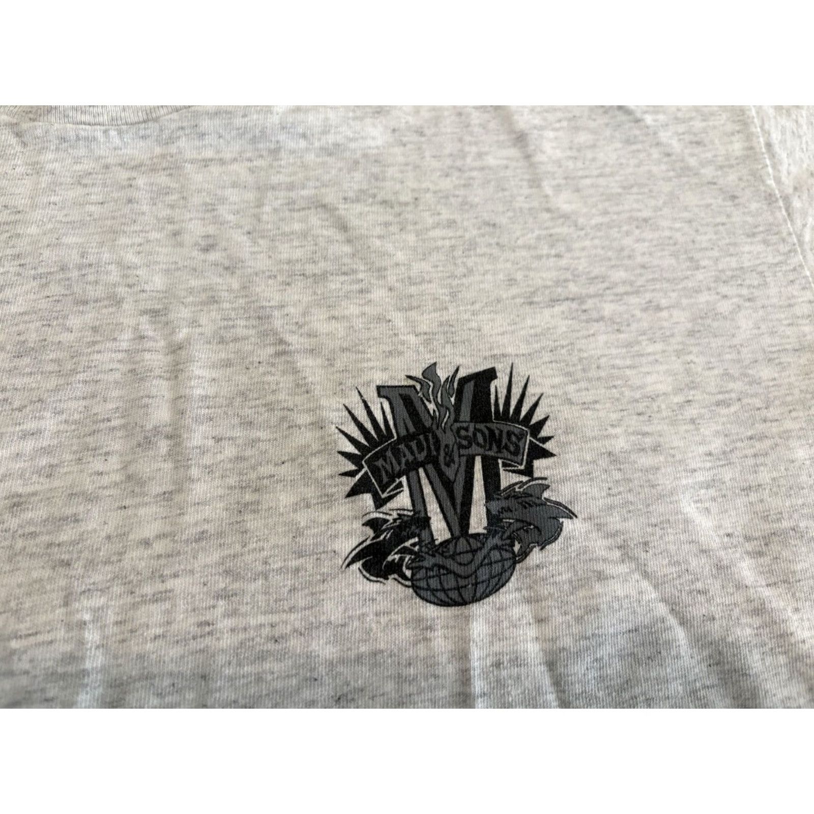 Vintage VINTAGE Maui & Sons Heavy Duty Shark Tee Shirt Gray Made in USA Large Shirt Mens 1994 Shark Tee Shirt, Gray, L Size US L / EU 52-54 / 3 - 4 Thumbnail