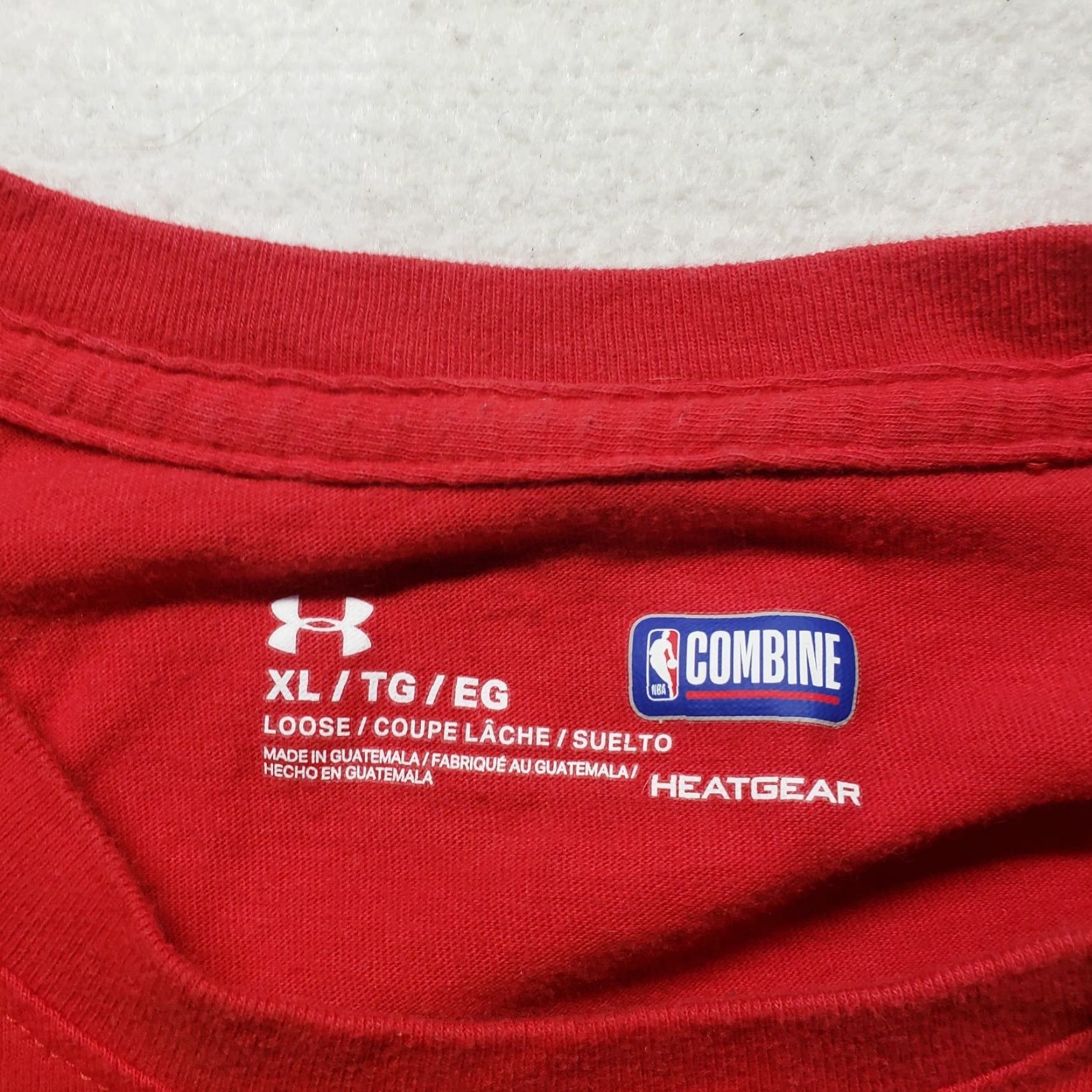 Under Armour Under Armour Chicago Bulls Red Heatgear Shirt Long Sleeve Adult Men 2XL XXL Crew Neck Logo Breathable Lightweight Sports 90s? Size US XXL / EU 58 / 5 - 3 Thumbnail