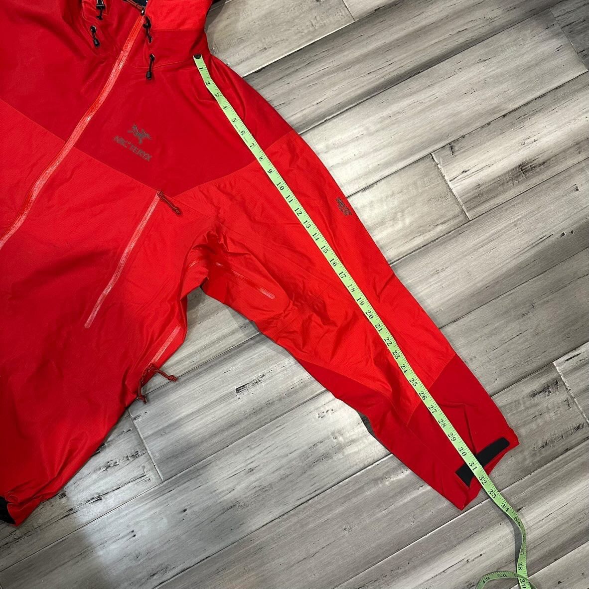 Arc'teryx Arc'teryx Alpha SV GORE-TEX Pro | XL | Bright Red Size US XL / EU 56 / 4 - 15 Thumbnail