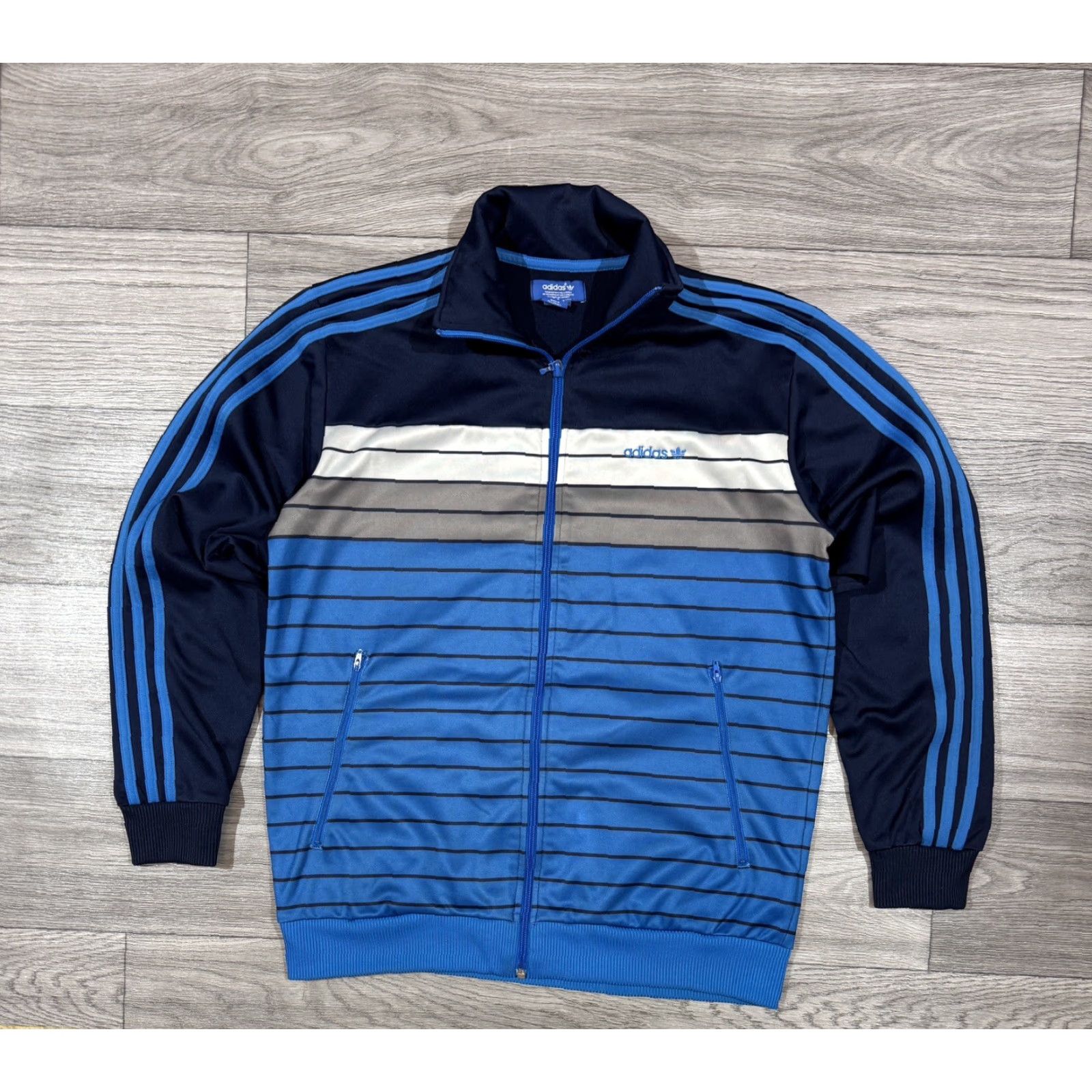 Adidas VINTAGE adidas Originals TT Retro Track Jacket M Blue Mens Track Jacket Retro 90s Size US M / EU 48-50 / 2 - 2 Thumbnail