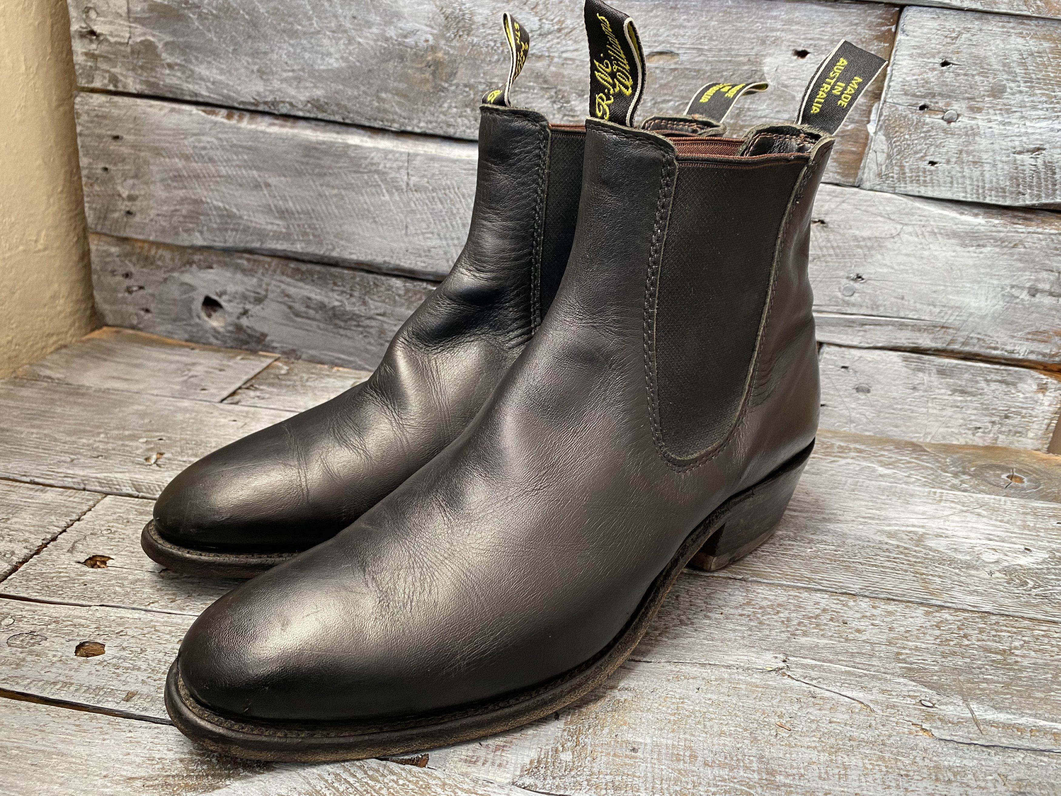 R.M. Williams R.M.Williams chelsea boots, cuban heel szUk 8.5G Size US 9.5 / EU 42-43 - 4 Thumbnail