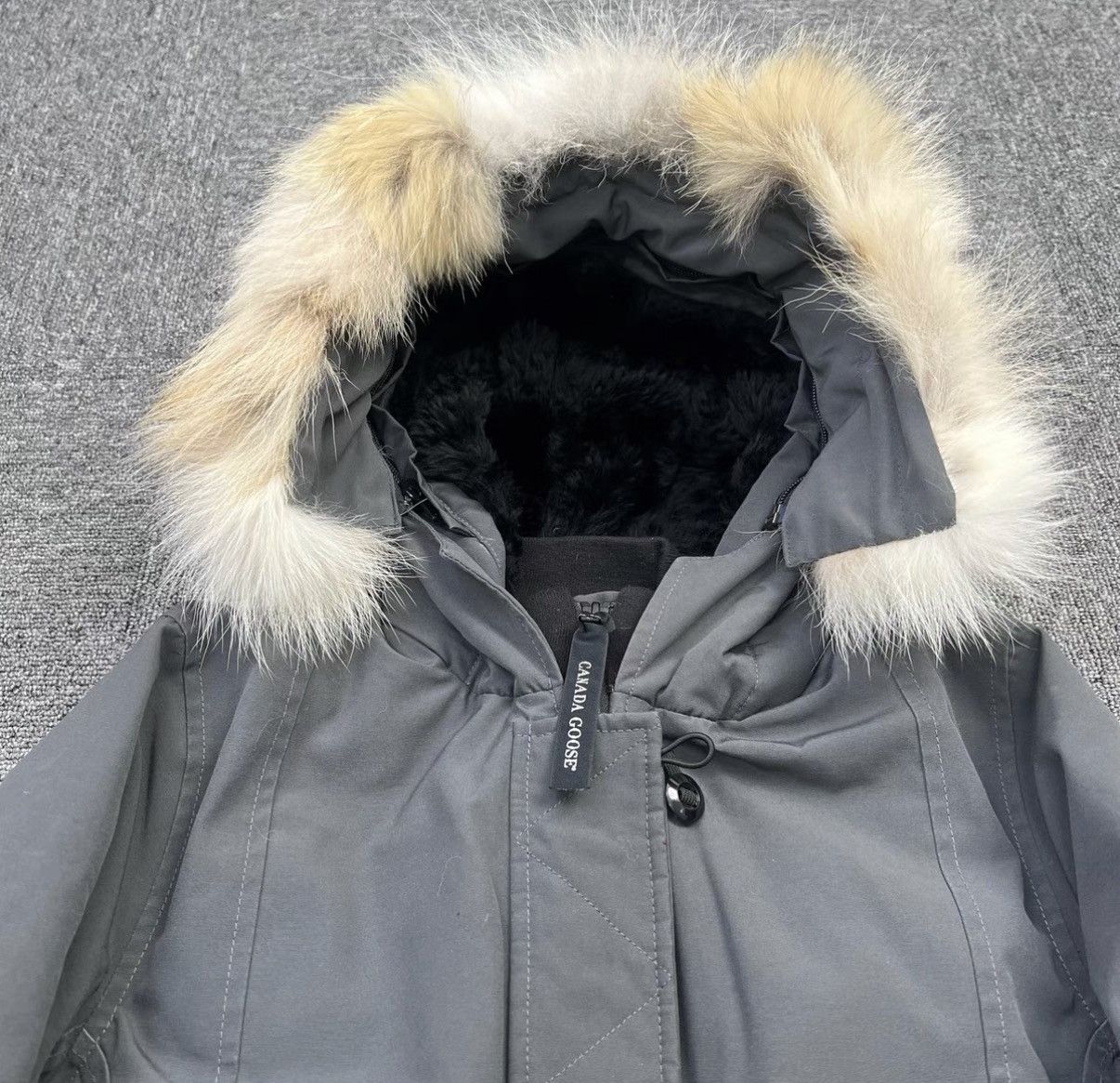 Canada Goose Canada Goose / Grey Button Parka Down Jacket K12 Size S / US 4 / IT 40 - 3 Thumbnail