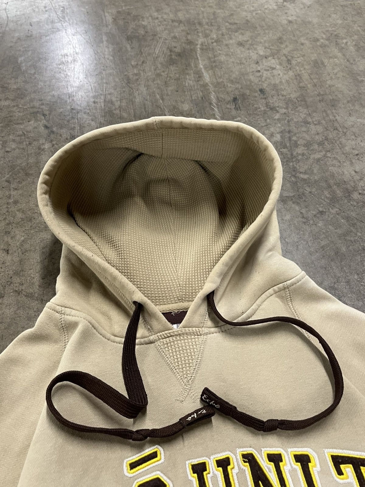 Ecko Unltd. × Vintage Ecko utld y2k sun faded boxy fit cream hoodie skater hip hop Size US M / EU 48-50 / 2 - 7 Thumbnail