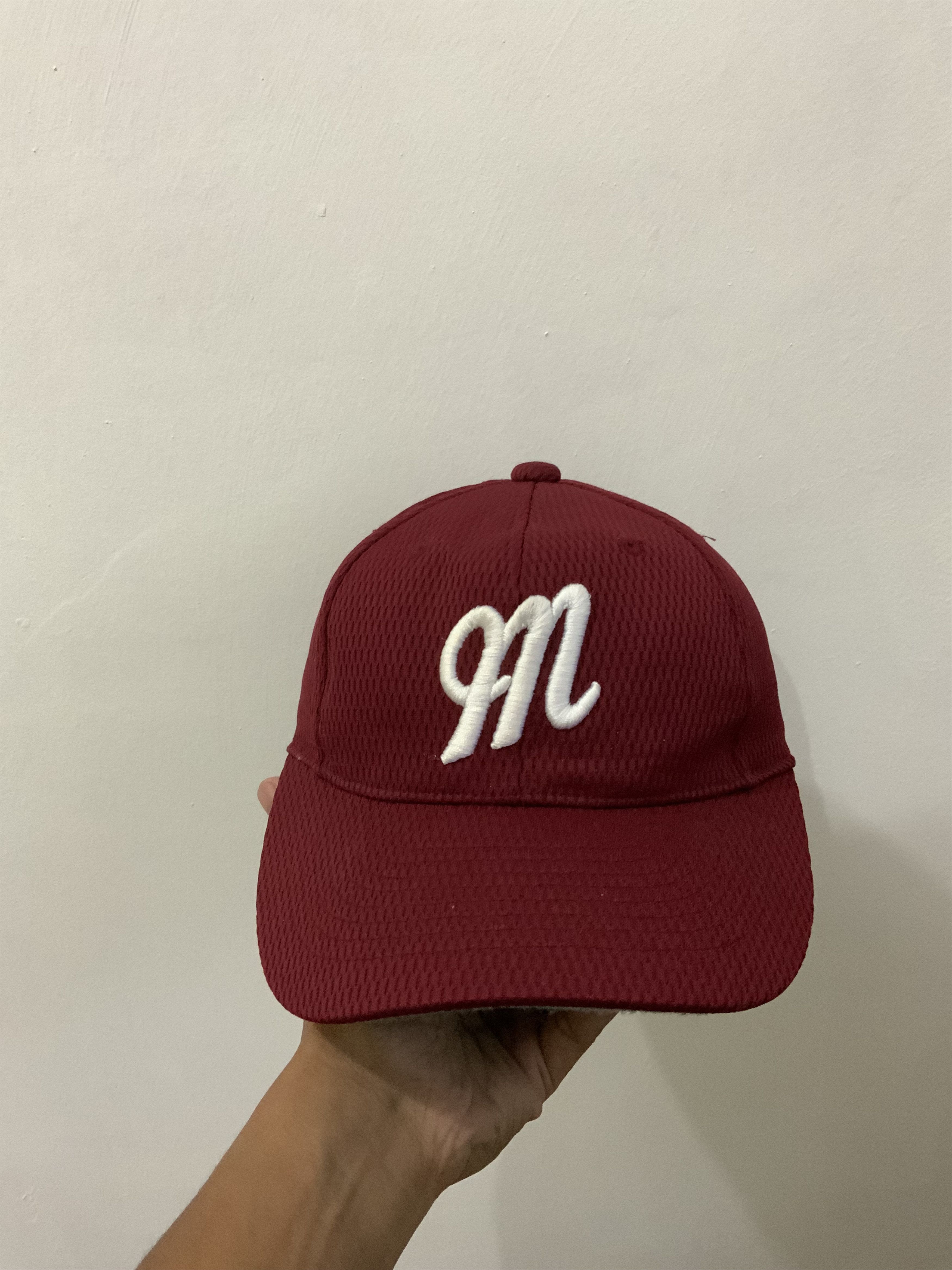 Japanese Brand Descente Maroon Fitted Hat Cap Size ONE SIZE - 1 Thumbnail