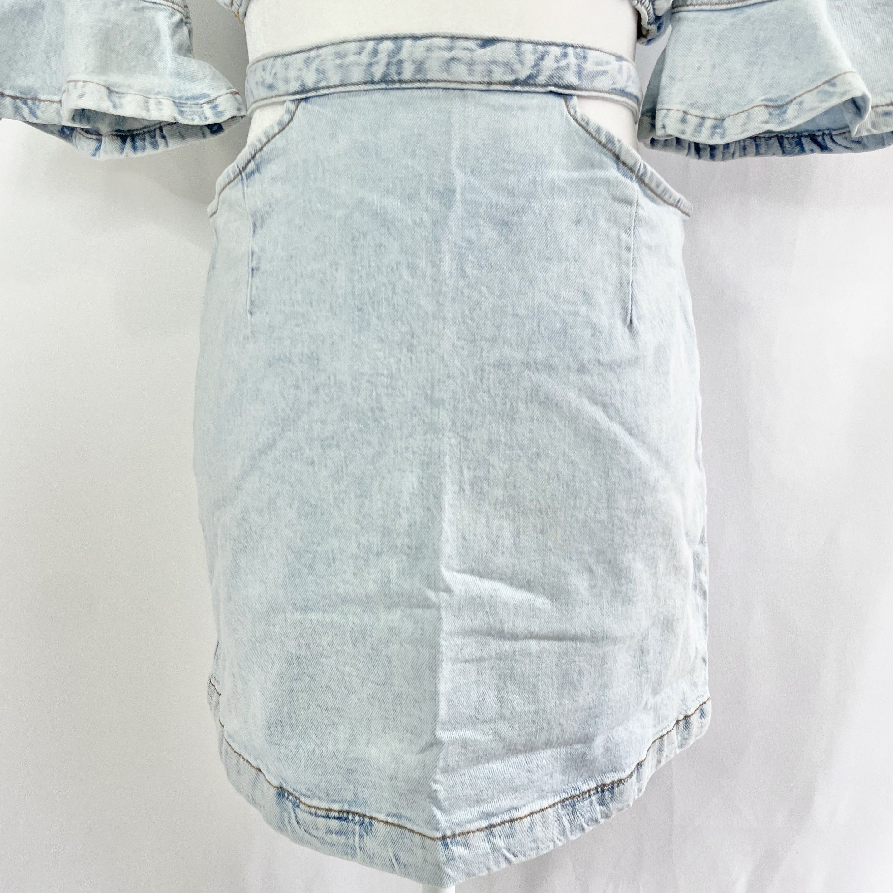 WeWoreWhat WeWoreWhat Set Denim Cut Out Waist Mini Skirt & Crop Top XS Size 26" / US 2 / IT 38 - 10 Thumbnail