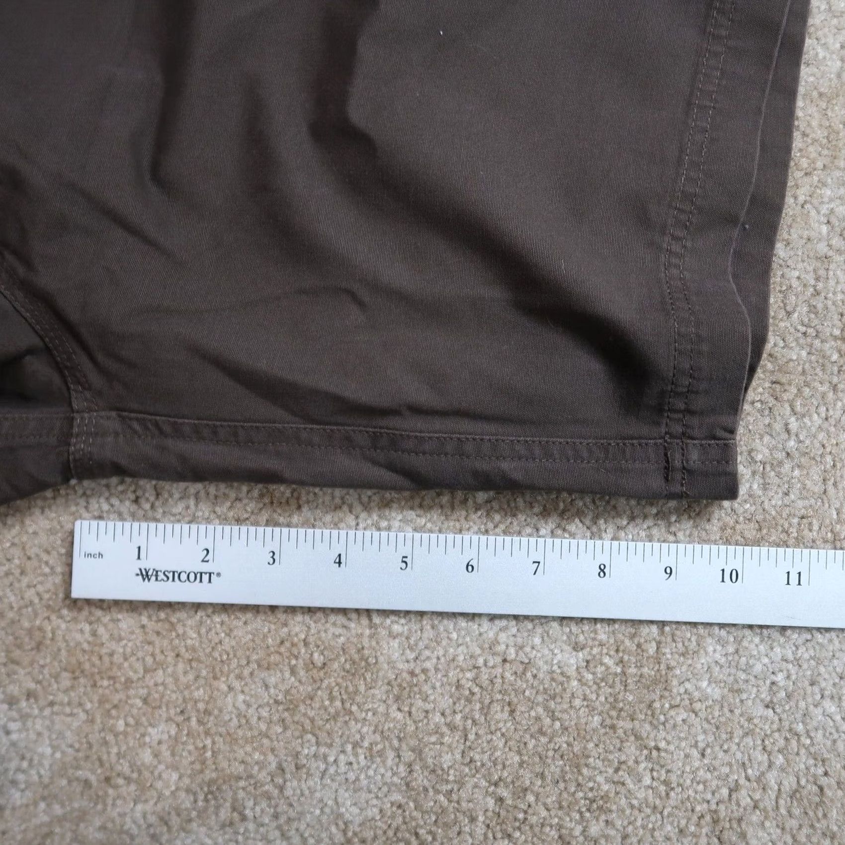 Vintage VINTAGE CAT Carpenter Shorts Mens 40 Brown Canvas Workwear Bermuda 5-Pocket Design Regular Mid Rise Jeans Style Workwear Mens Brown Canvas Shorts Size US 40 / EU 56 - 8 Thumbnail