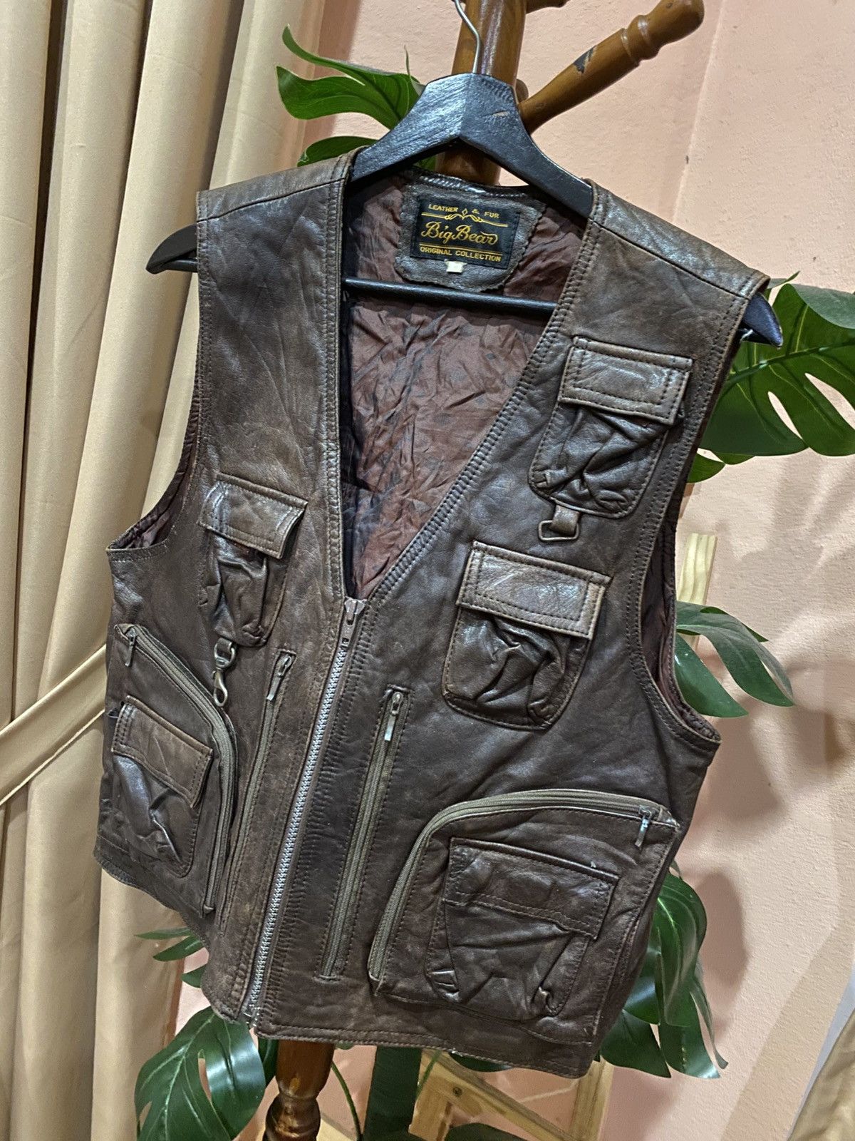 Other Vintage Big Bear Leather Utility Vest Multi-Pocket Zip Front Size US M / EU 48-50 / 2 - 2 Thumbnail