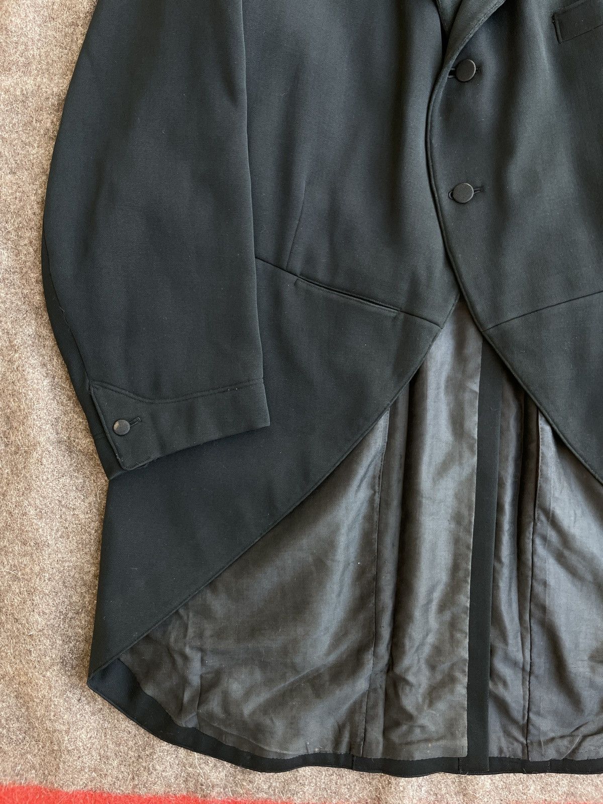 Vintage Antique 20–40s Tuxedo Blazer Size 38R - 2 Thumbnail