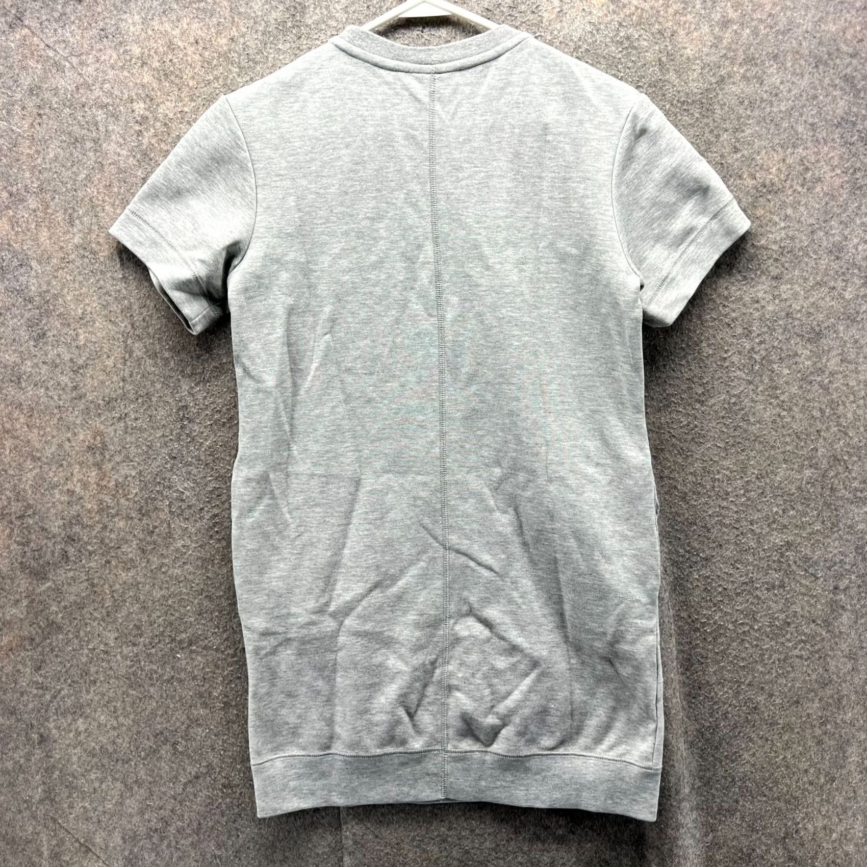 Nike VINTAGE Nike Shirt Dress Womens XS Heather Gray Tech Pockets Crew Neck Fleece Knee Length Short Sleeve Pockets Casual Womens XS Gray Nike Shirt Dress Size XS / US 0-2 / IT 36-38 - 2 Thumbnail