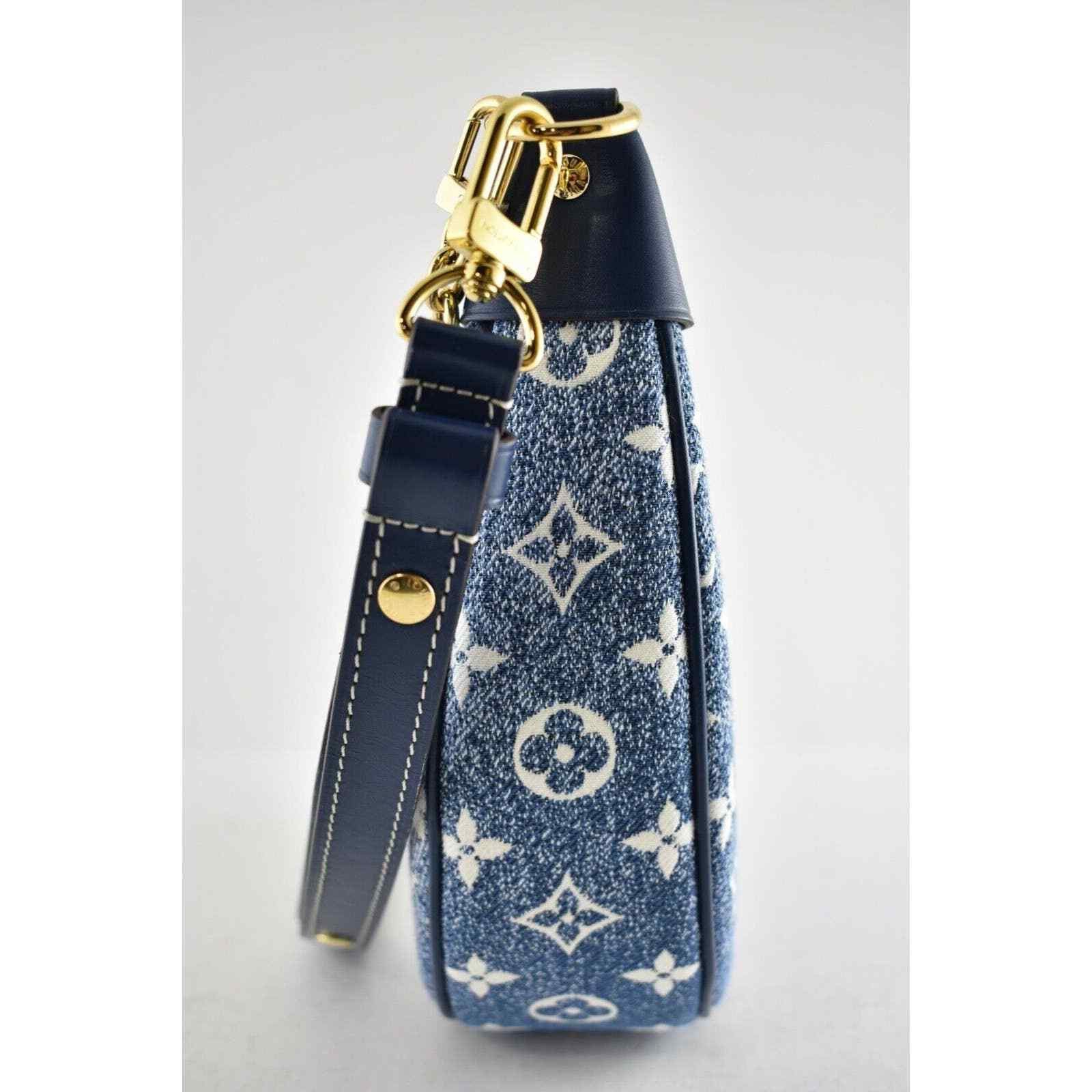 Louis Vuitton Louis Vuitton Loop Blue Denim Moon Crossbody Shoulder Bag Size ONE SIZE - 9 Thumbnail