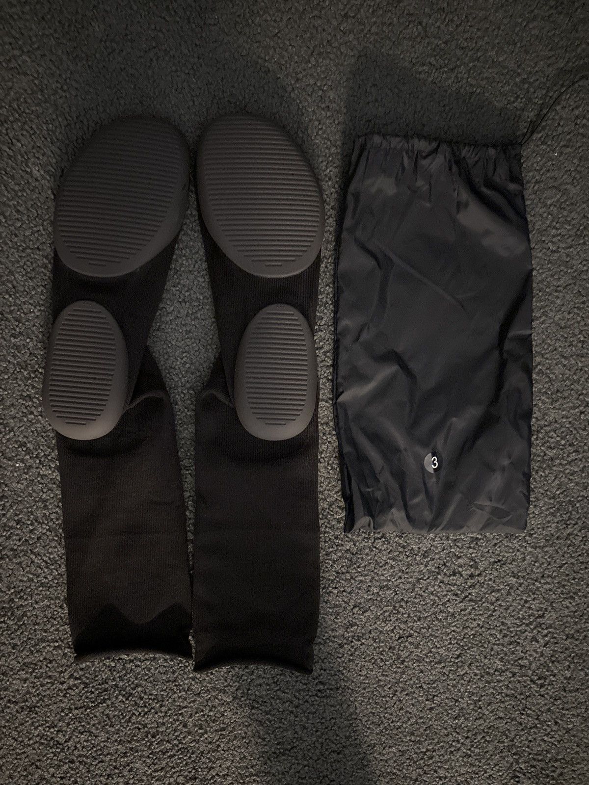 yeezy yzy pods size