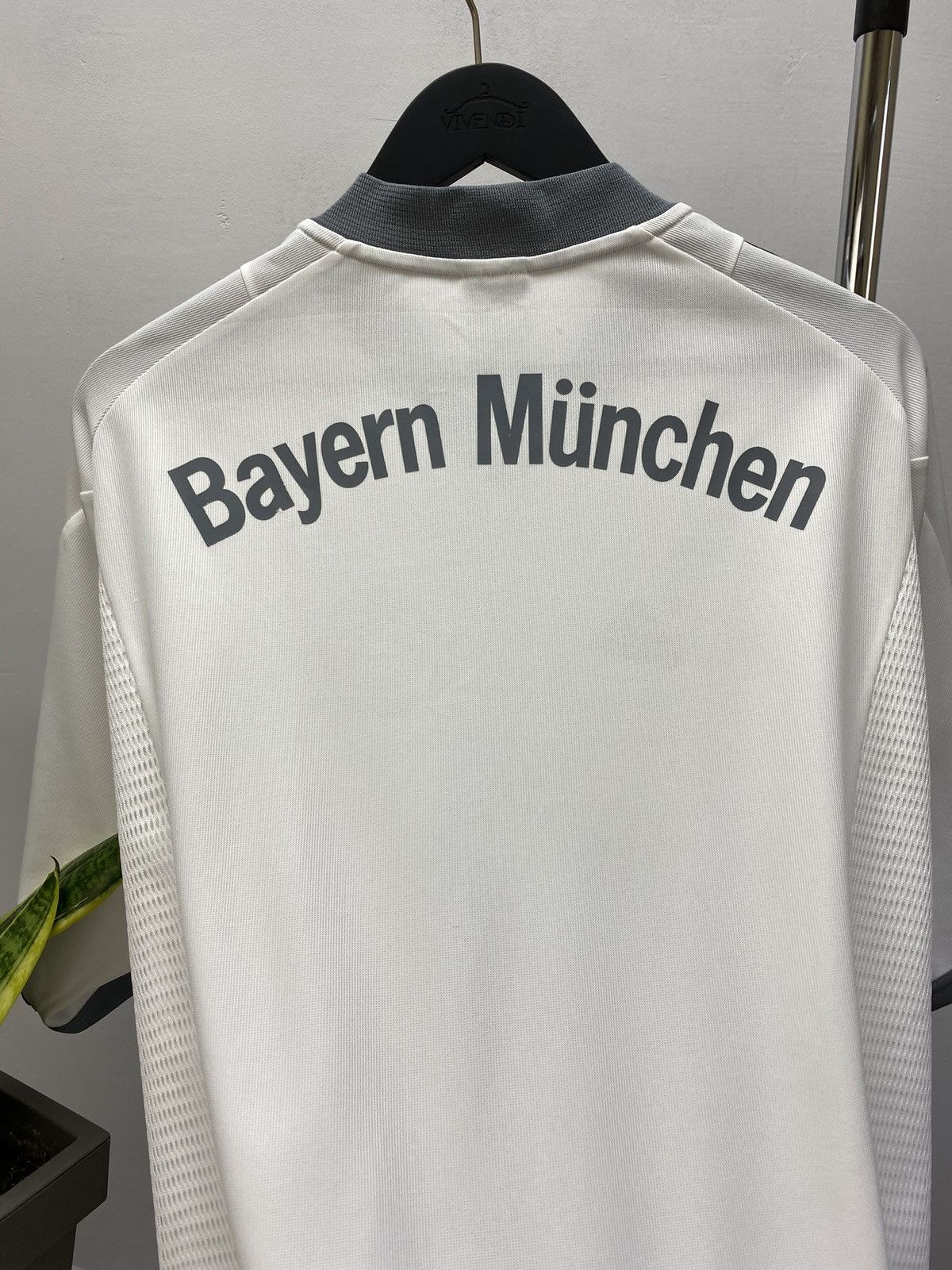 Adidas × Vintage Adidas Bayern Munich 2002 2004 Away Soccer Football Jersey Size US XL / EU 56 / 4 - 15 Thumbnail