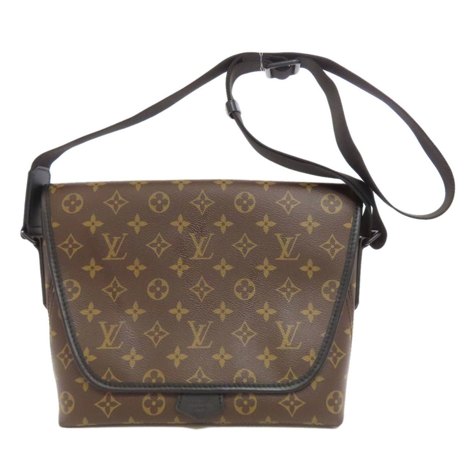 Louis Vuitton Monogram Eclipse Messenger M44011